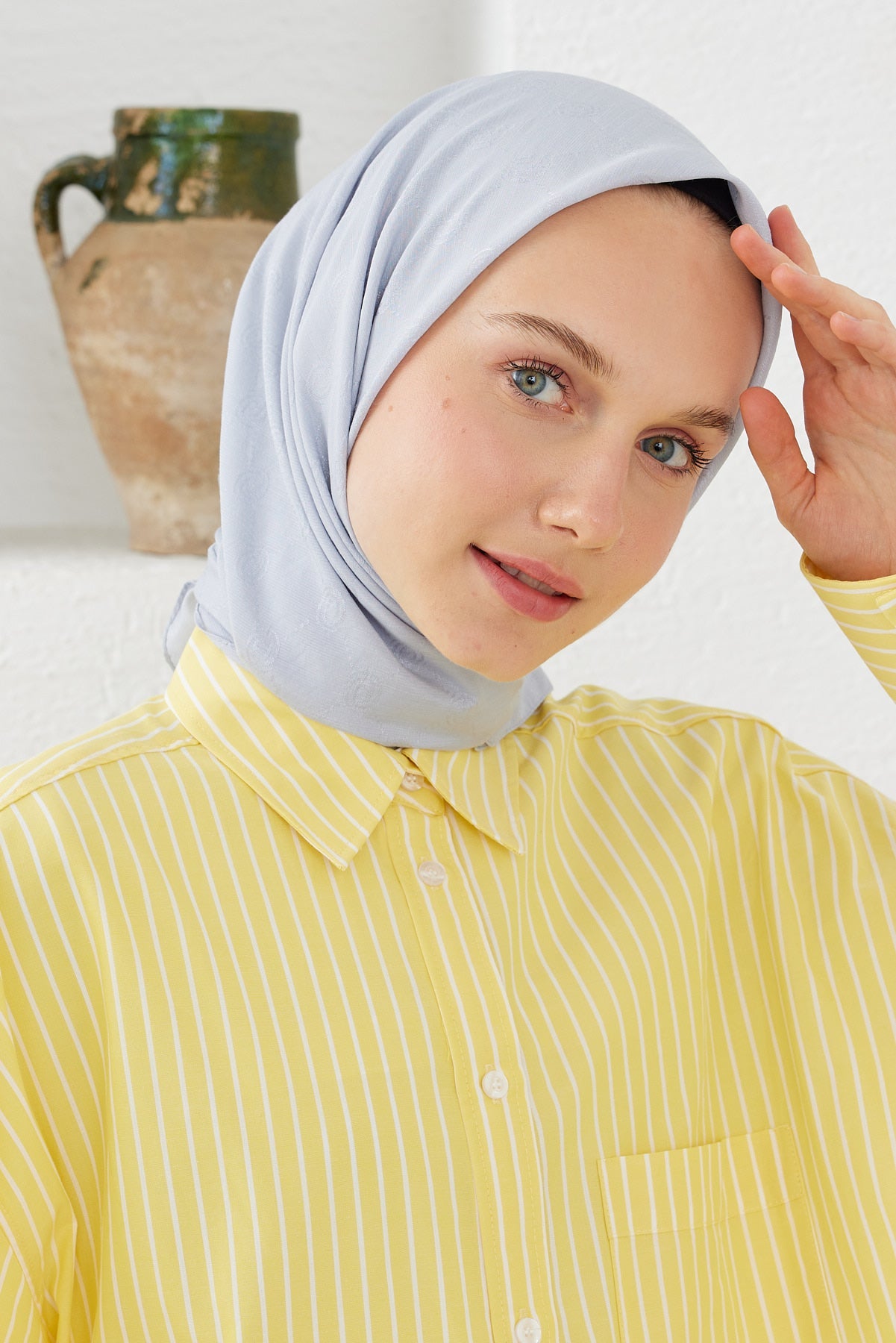 Tesettür Giyim - Monogram Desen Eşarp - Gümüş - Emproyal