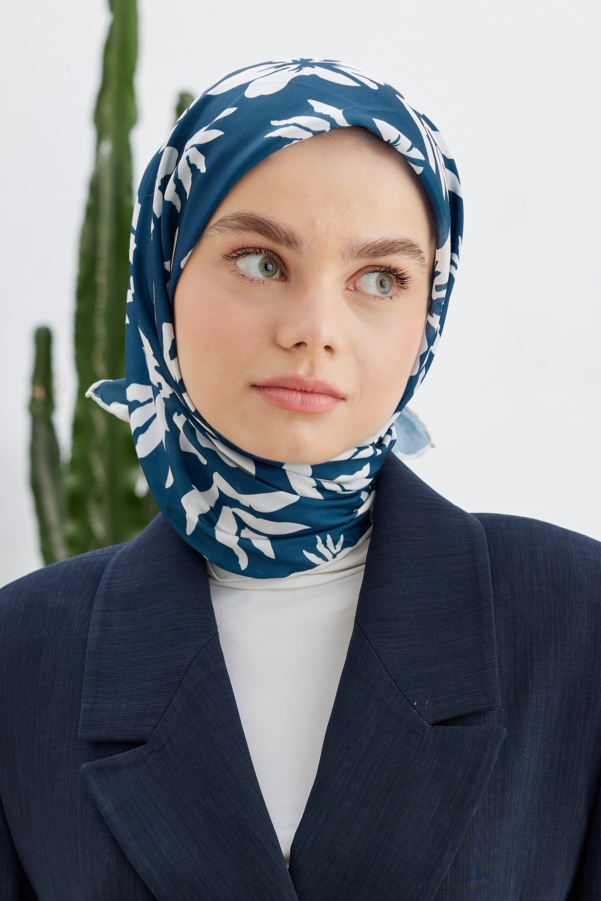 Tesettür Giyim - Pro Line Lavinia Desen Eşarp - Lacivert - Beyaz - Emproyal