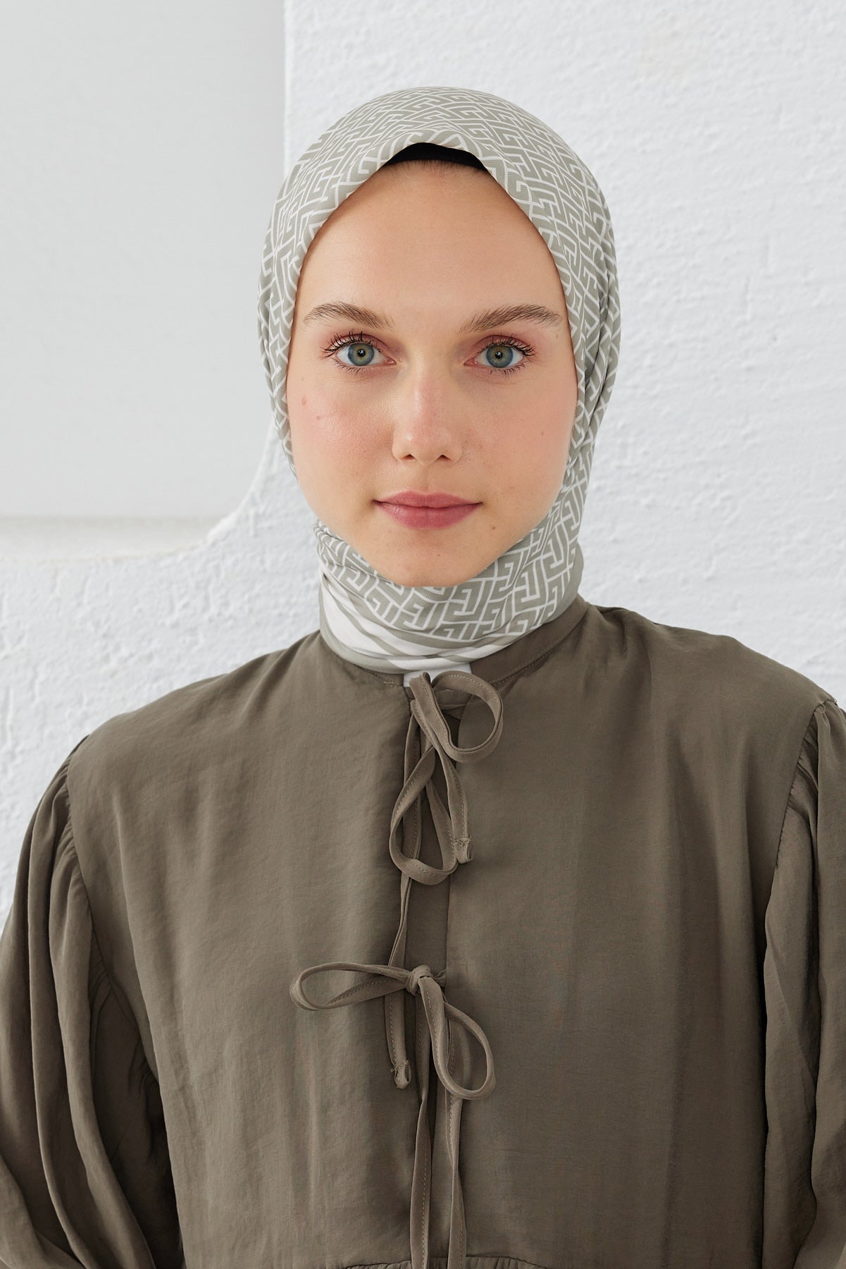 Tesettür Giyim - Pro Line Paradise Desen Eşarp - Gri - Emproyal