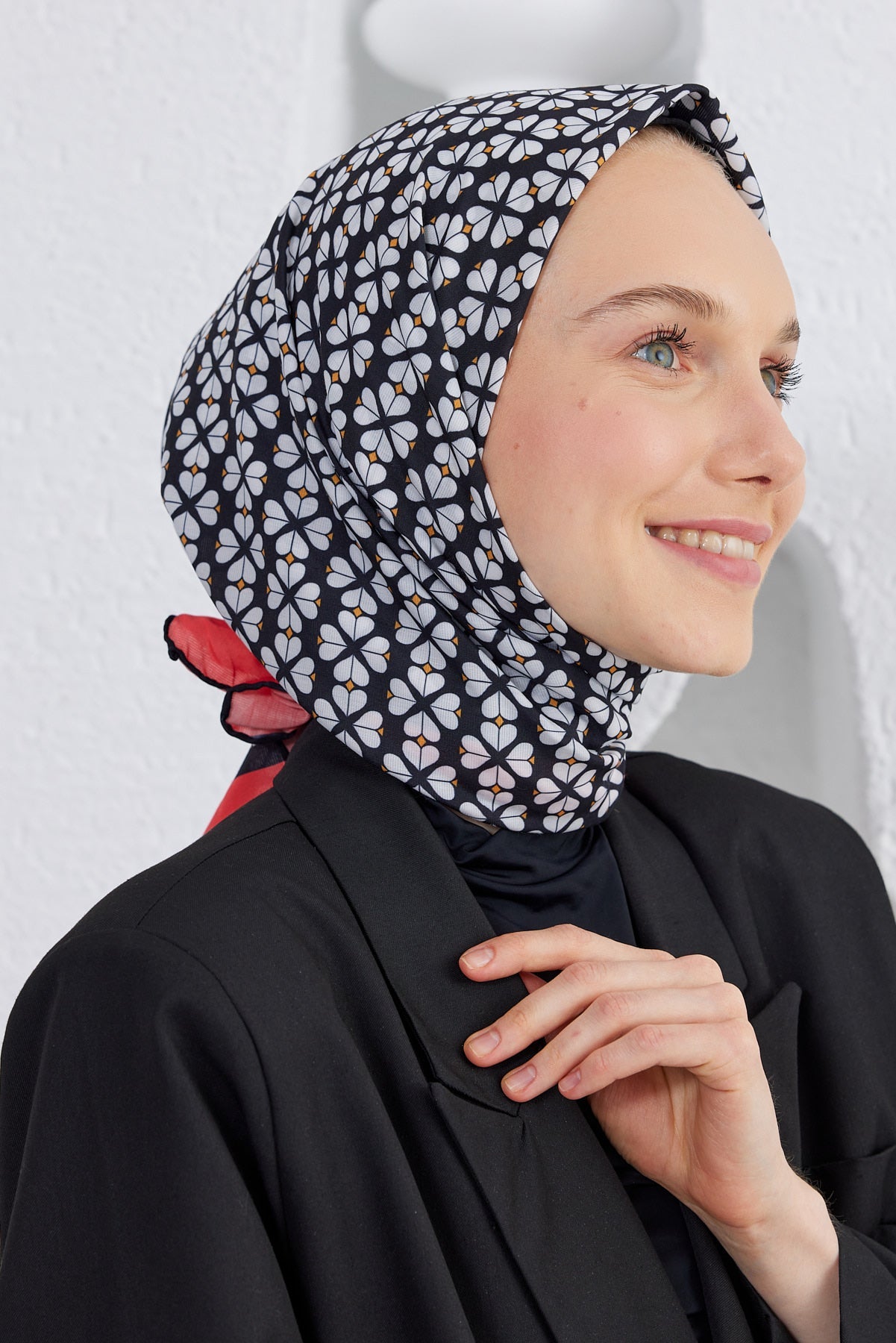 Tesettür Giyim - Pro Line Yonca Desen Eşarp - Siyah - Kırmızı - Emproyal