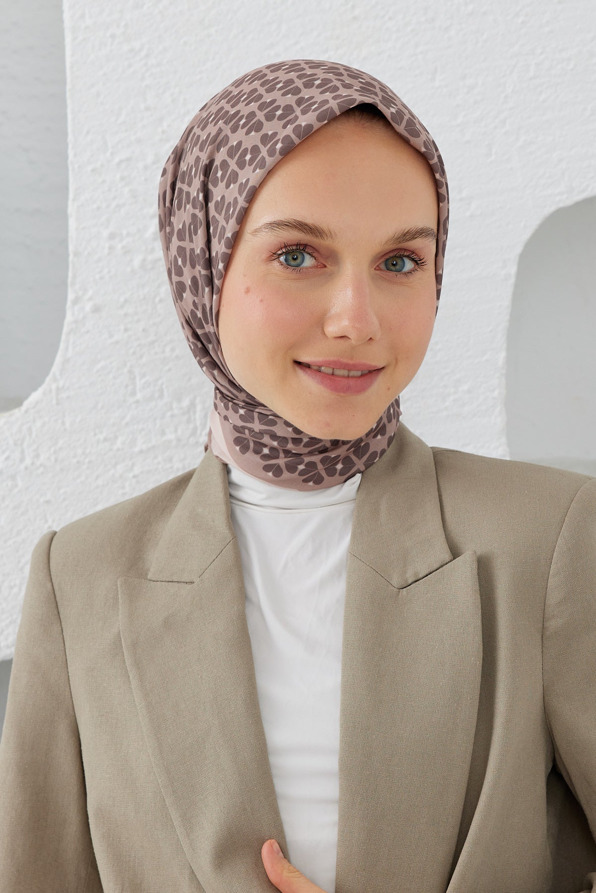 Tesettür Giyim - Pro Line Yonca Desen Eşarp - Camel - Krem - Emproyal