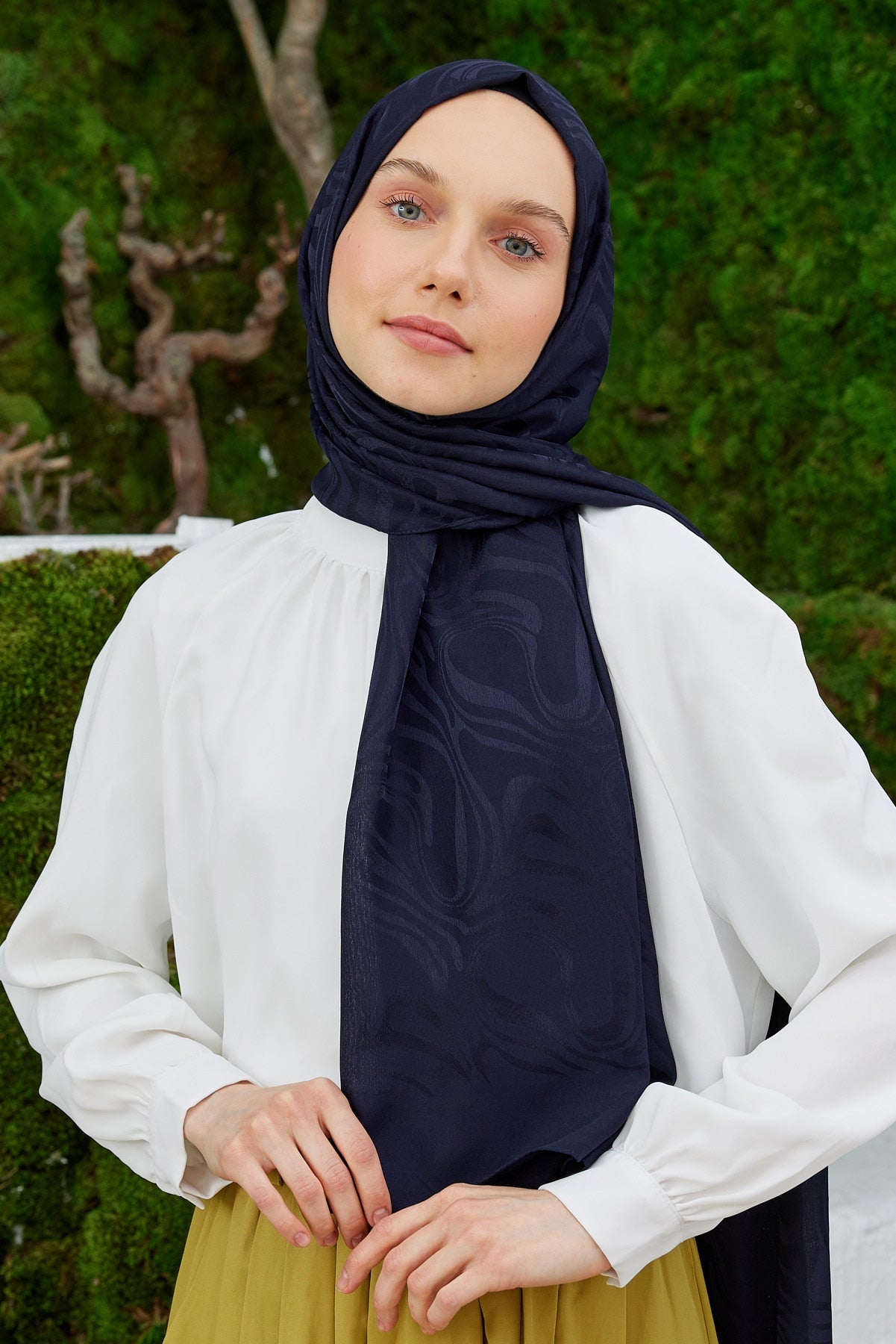 Tesettür Giyim - Jakar Janjan Dalga Desen Şal - Koyu Lacivert - Emproyal