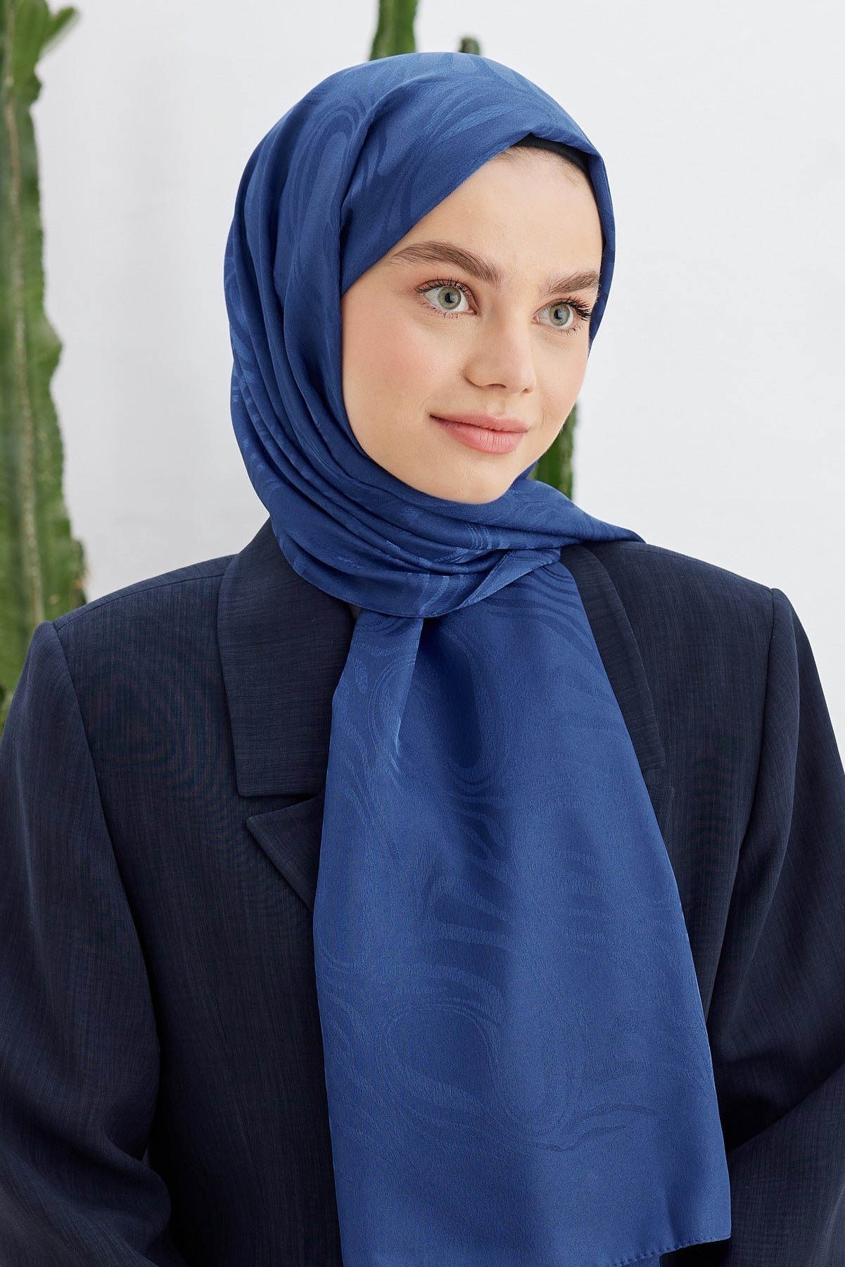 Tesettür Giyim - Jakar Janjan Dalga Desen Şal - Mavi - Emproyal