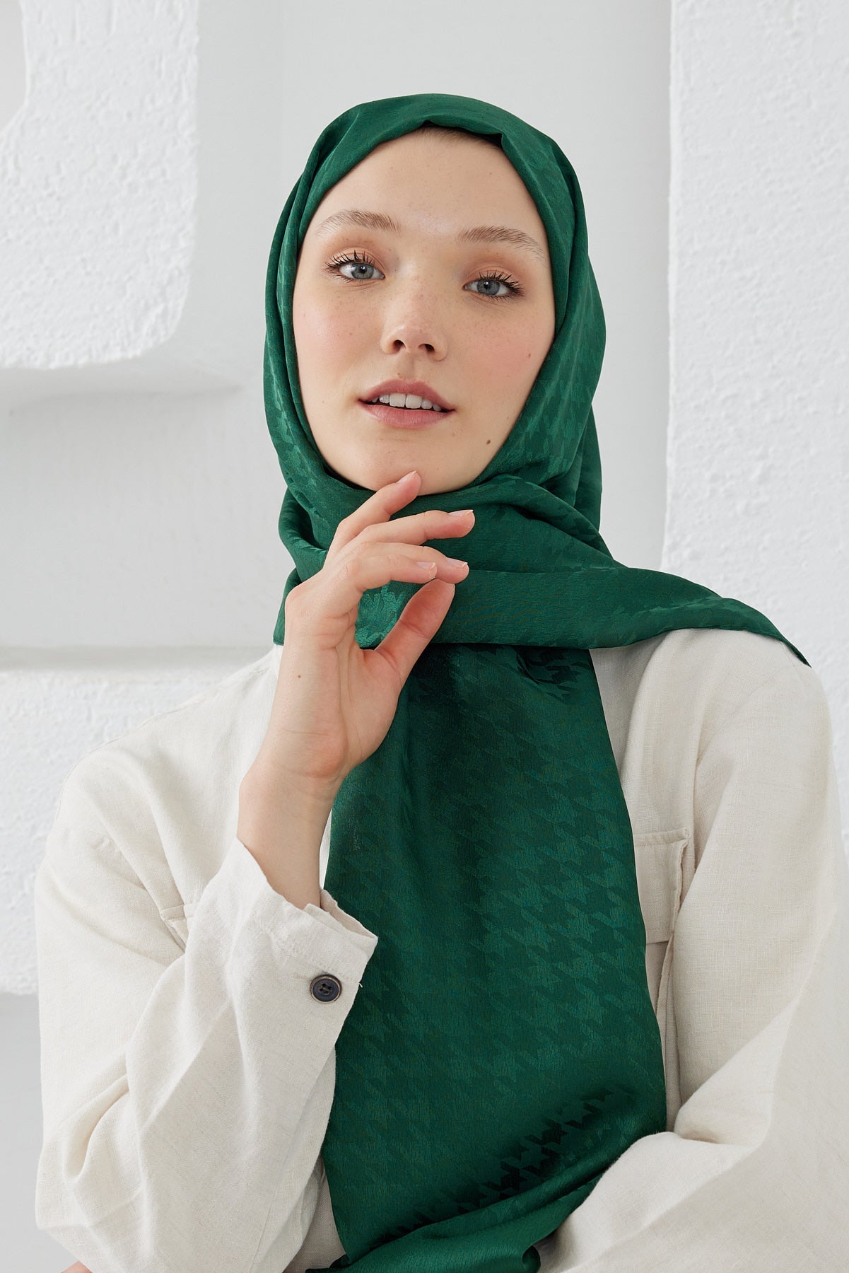 Tesettür Giyim - Jakar Janjan Kazayağı Desen Şal - Zümrüt - Emproyal