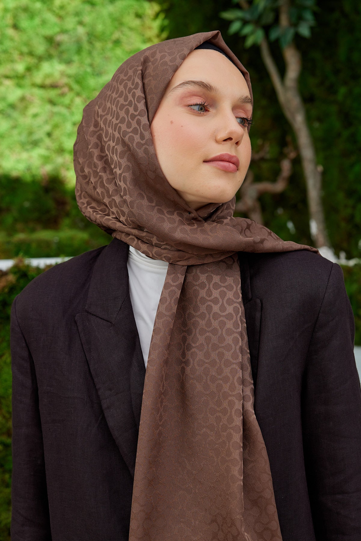 Tesettür Giyim - Jakar Janjan Koza Desen Şal - Kahverengi - Emproyal