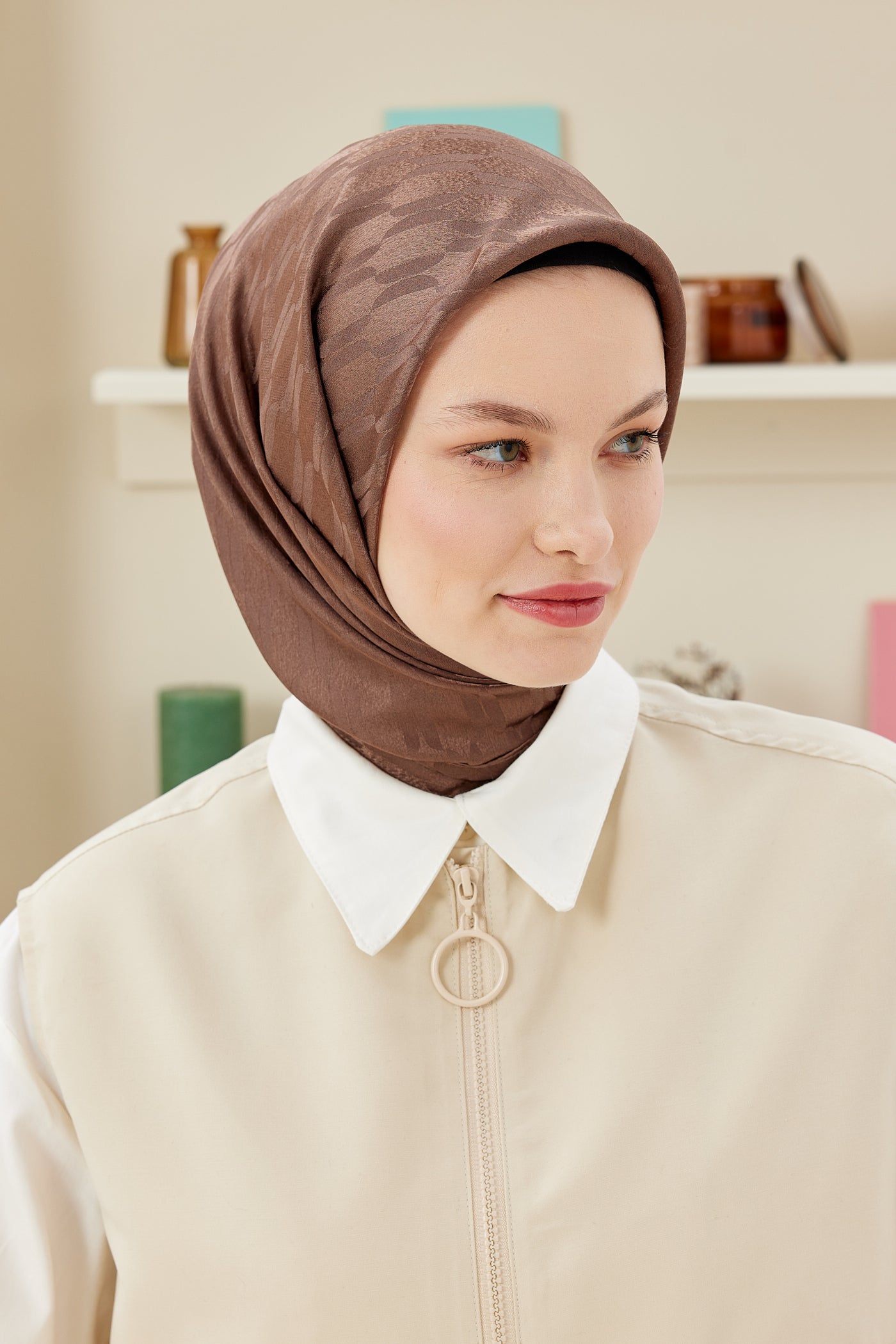 Tesettür Giyim - Jakar Janjan Zincir Desen Eşarp - Koyu Kahverengi - Emproyal