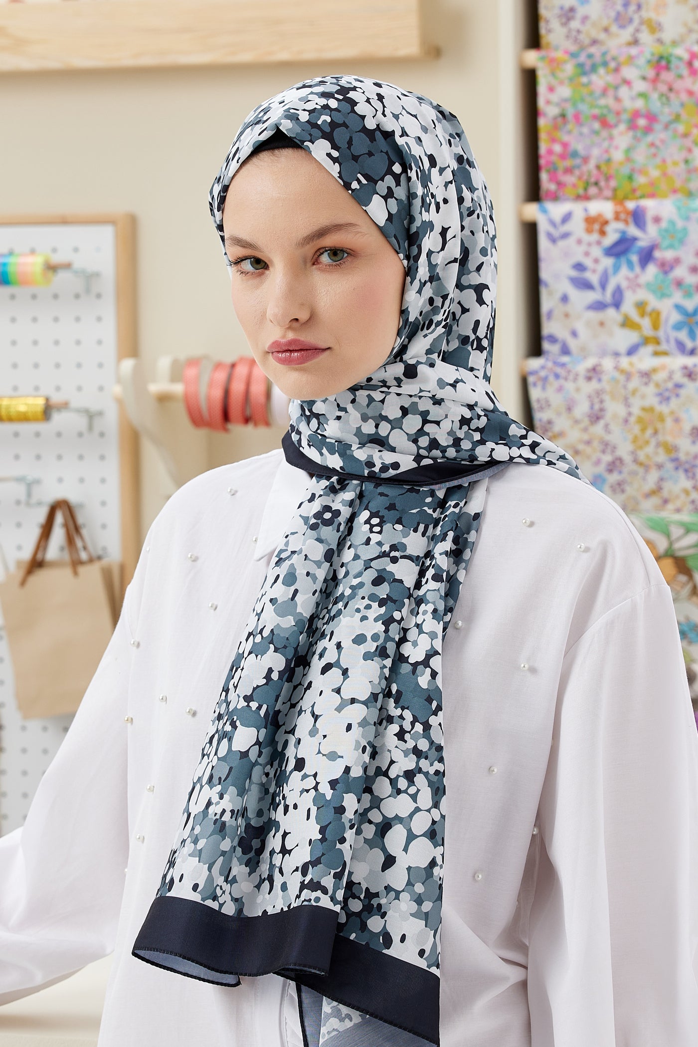 Tesettür Giyim - Pro Line Lavin Desen Şal - Siyah - Füme - Emproyal