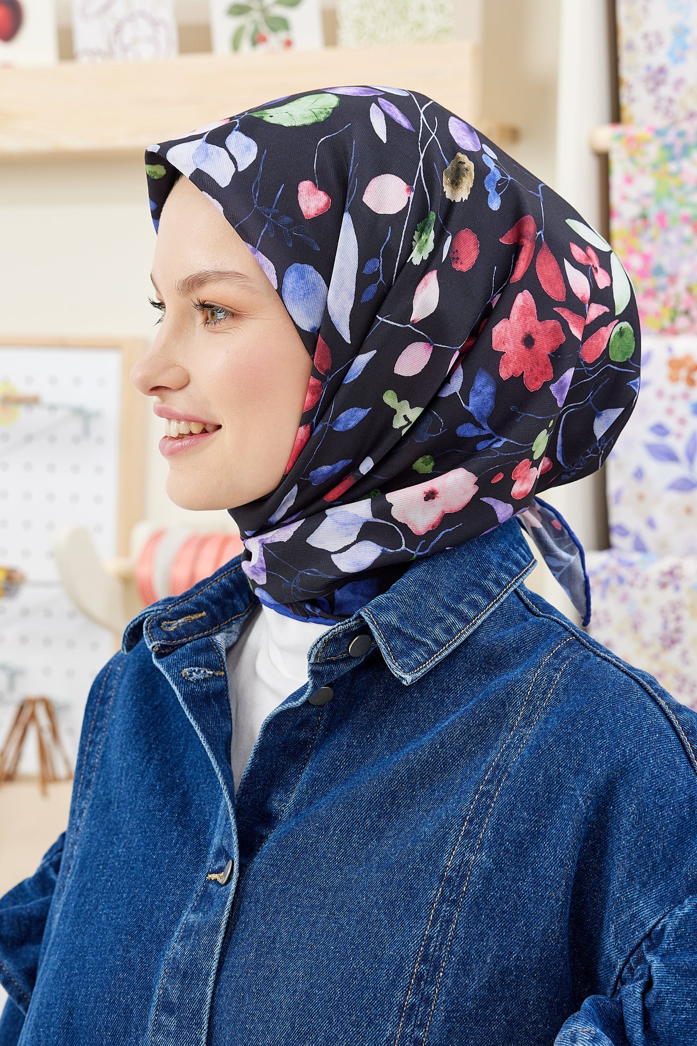 Tesettür Giyim - Pro Line Mimosa Desen Eşarp - Kırmızı - Siyah - Emproyal