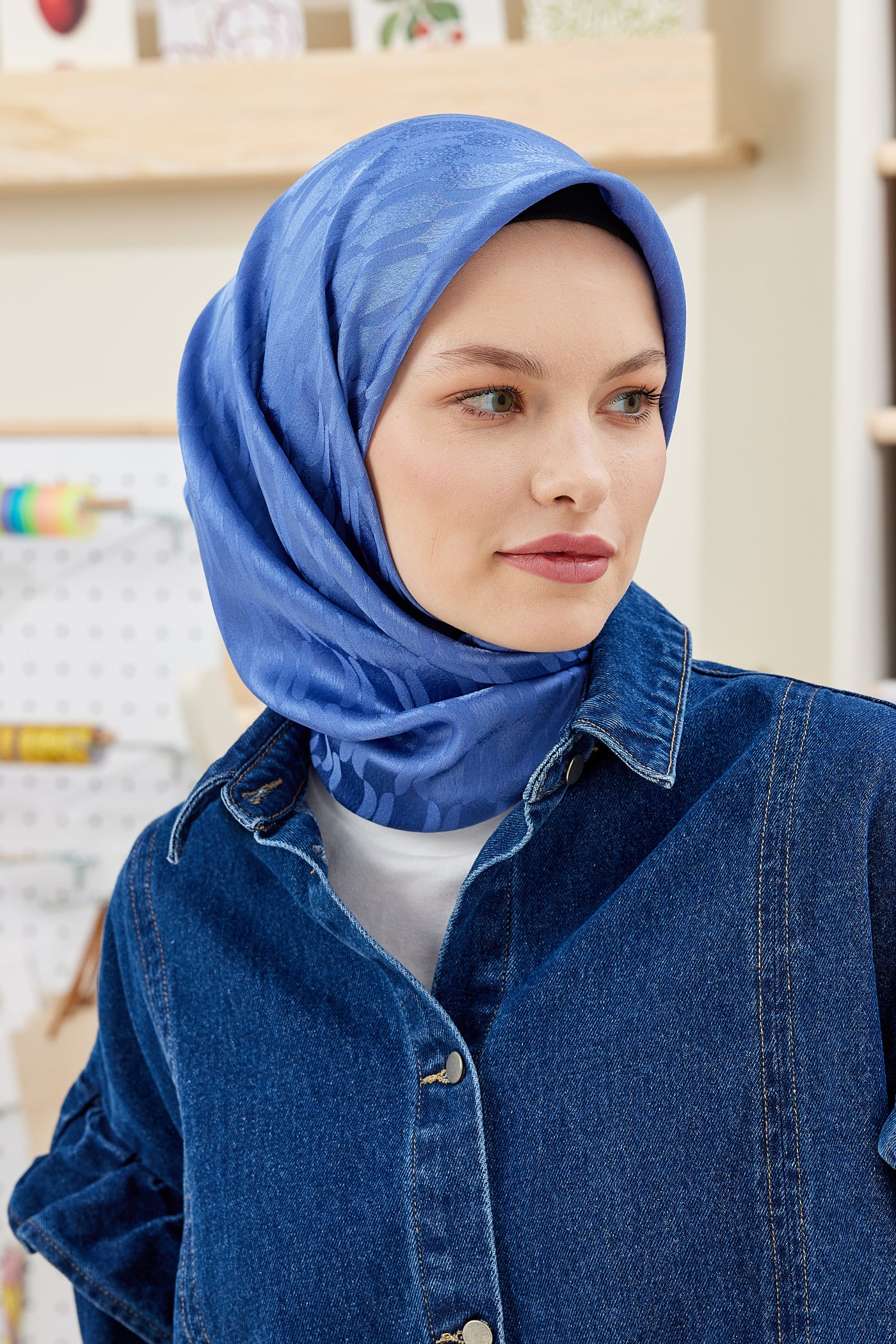Tesettür Giyim - Jakar Janjan Zincir Desen Eşarp - İndigo - Emproyal