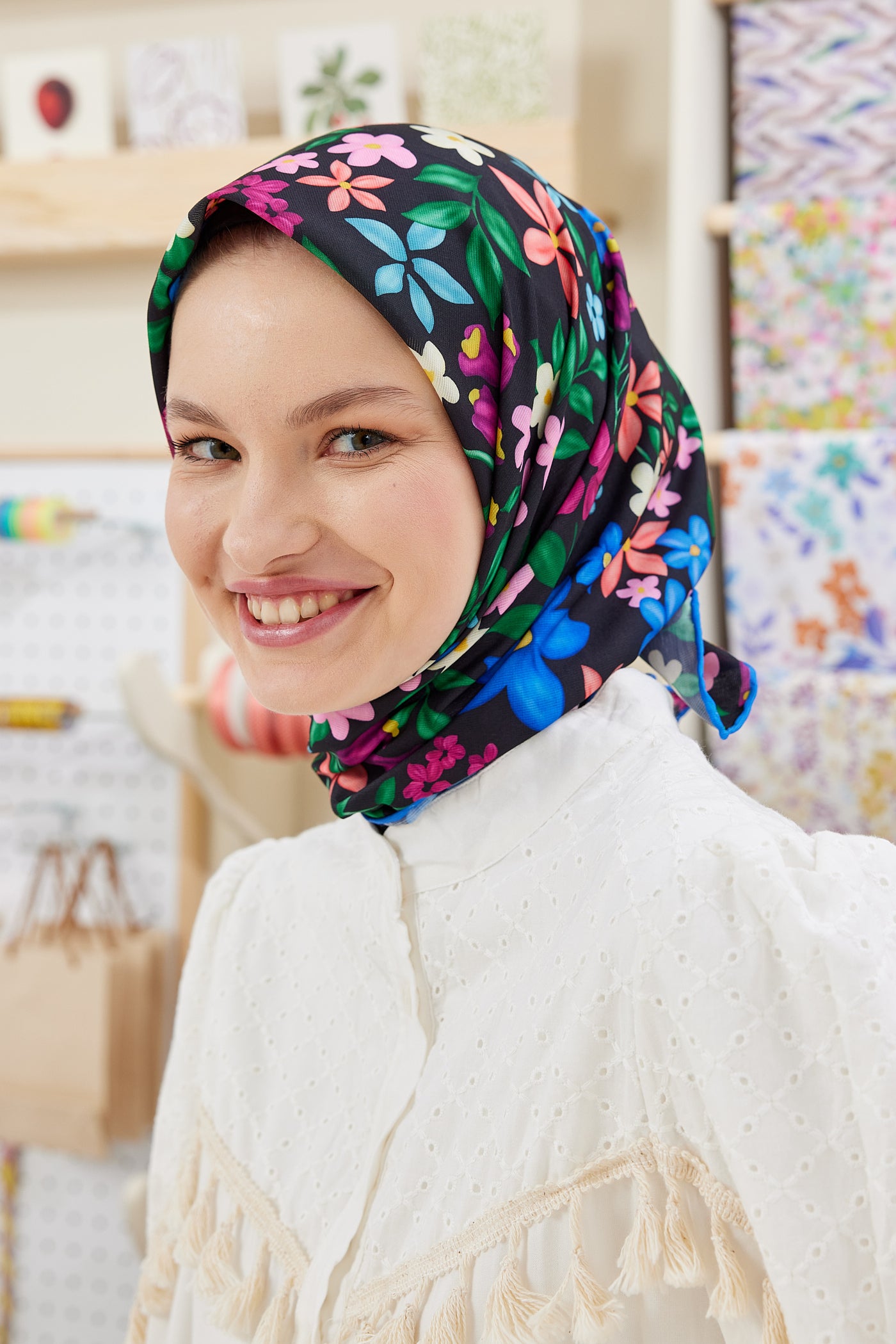 Tesettür Giyim - Pro Line Florie Desen Eşarp - Siyah - Saks - Emproyal