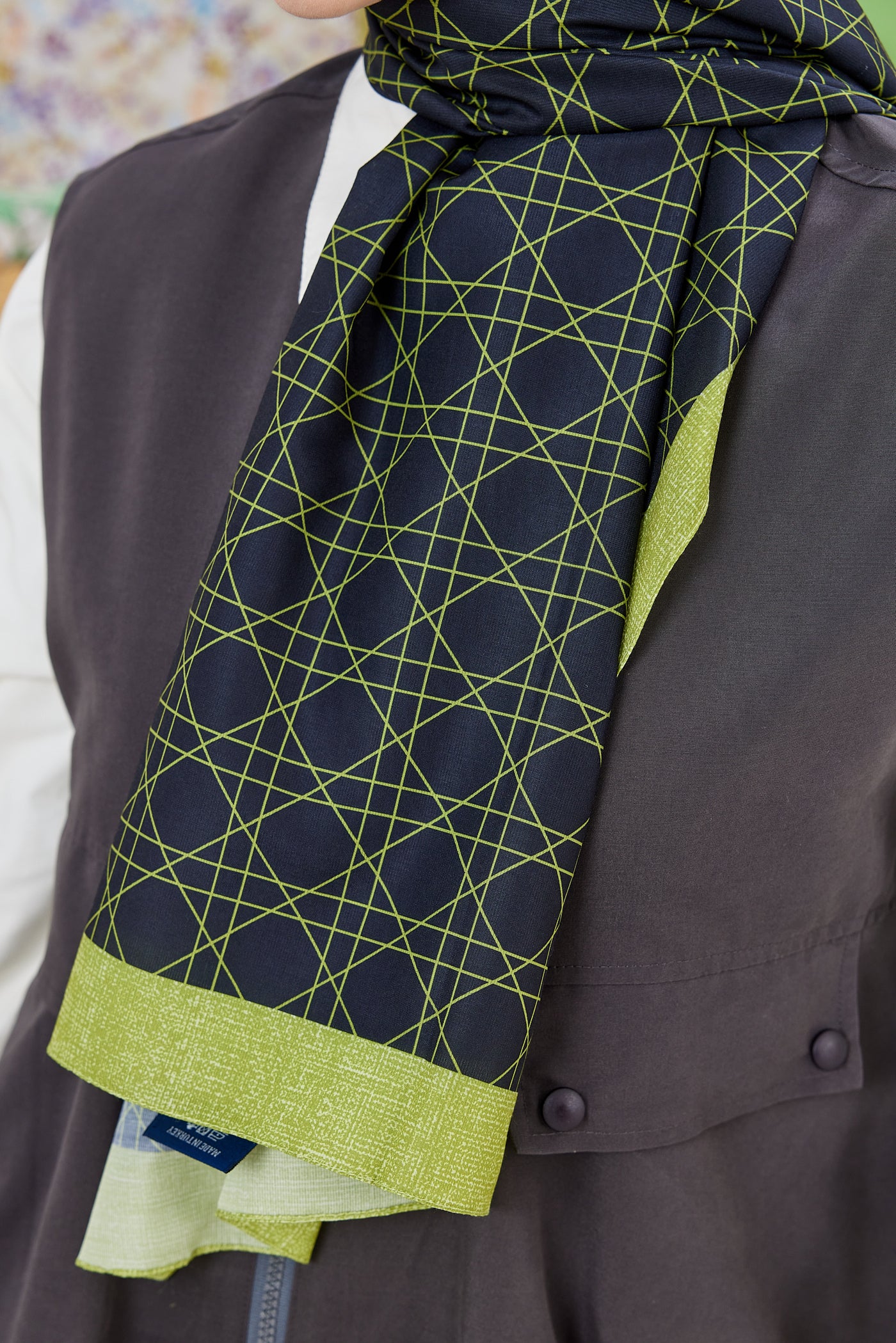 Tesettür Giyim - Pro Line Geometric Desen Şal - Yağ Yeşili - Emproyal