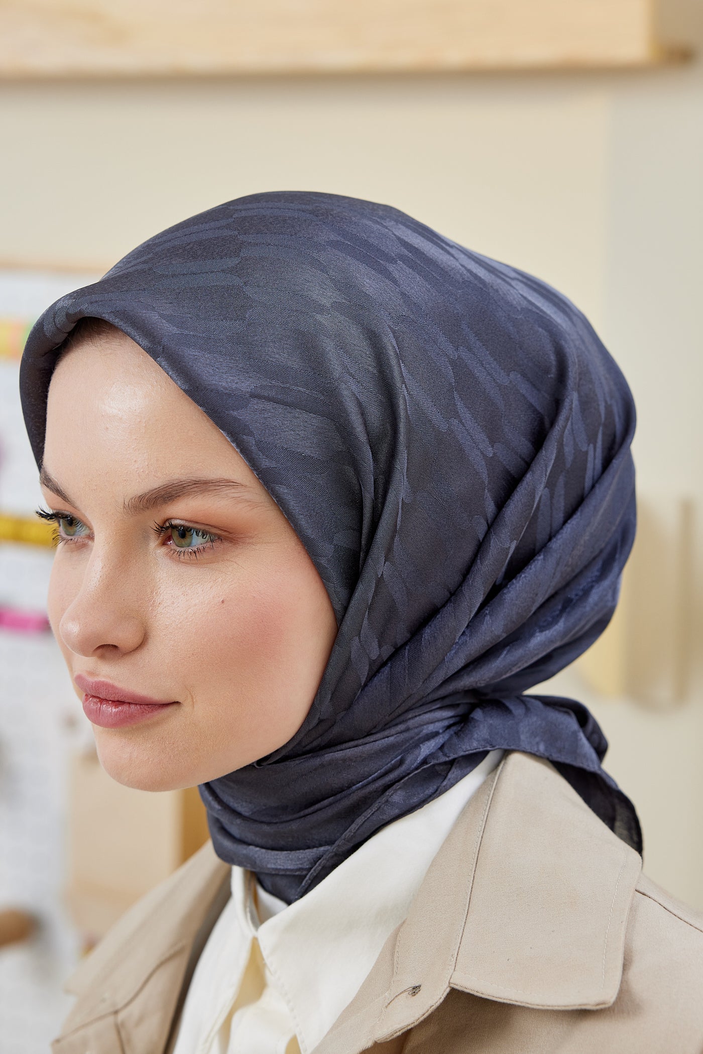 Tesettür Giyim - Jakar Janjan Zincir Desen Eşarp - Füme - Emproyal