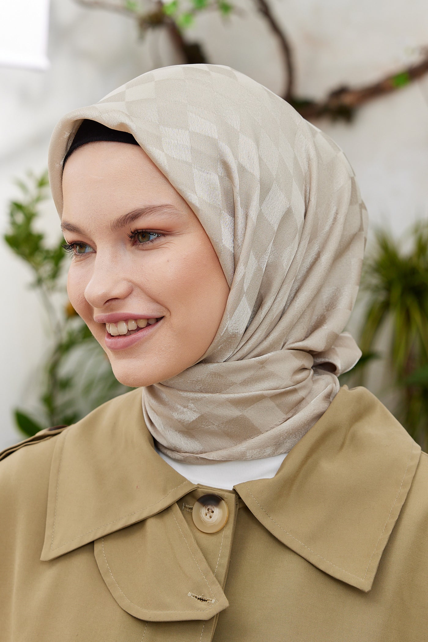 Tesettür Giyim - Jakar Janjan Dama Desen Eşarp - Bej - Emproyal