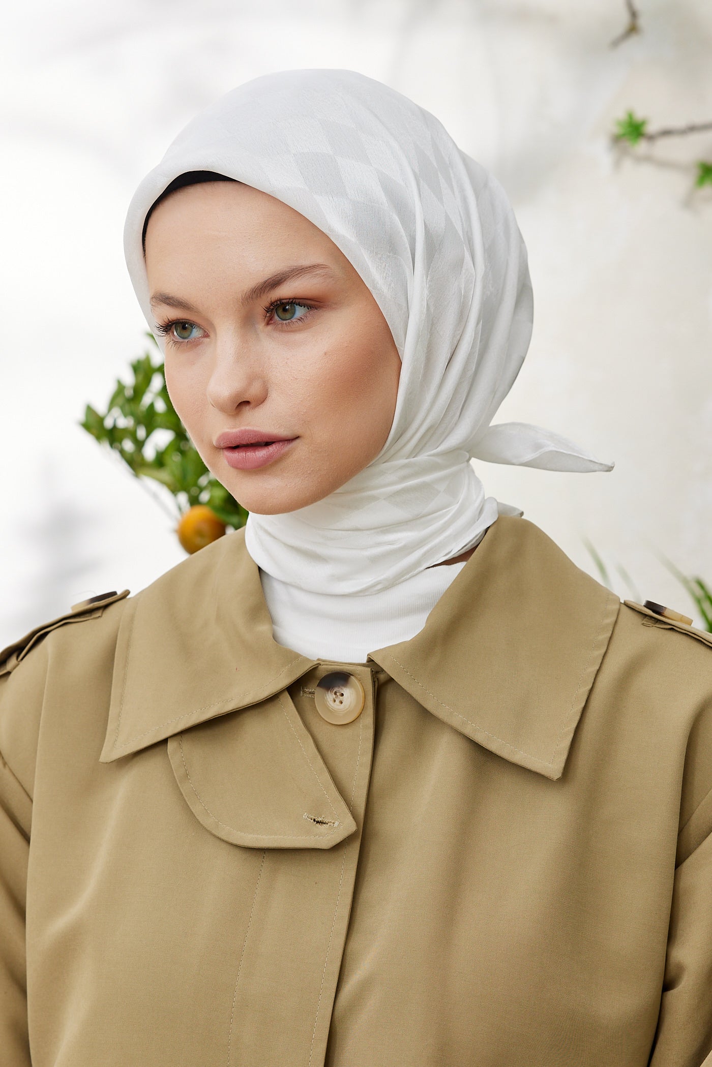 Tesettür Giyim - Jakar Janjan Dama Desen Eşarp - Beyaz - Emproyal