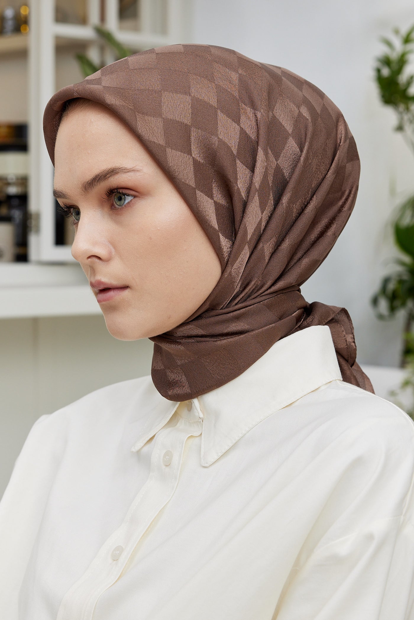 Tesettür Giyim - Jakar Janjan Dama Desen Eşarp - Koyu Kahverengi - Emproyal