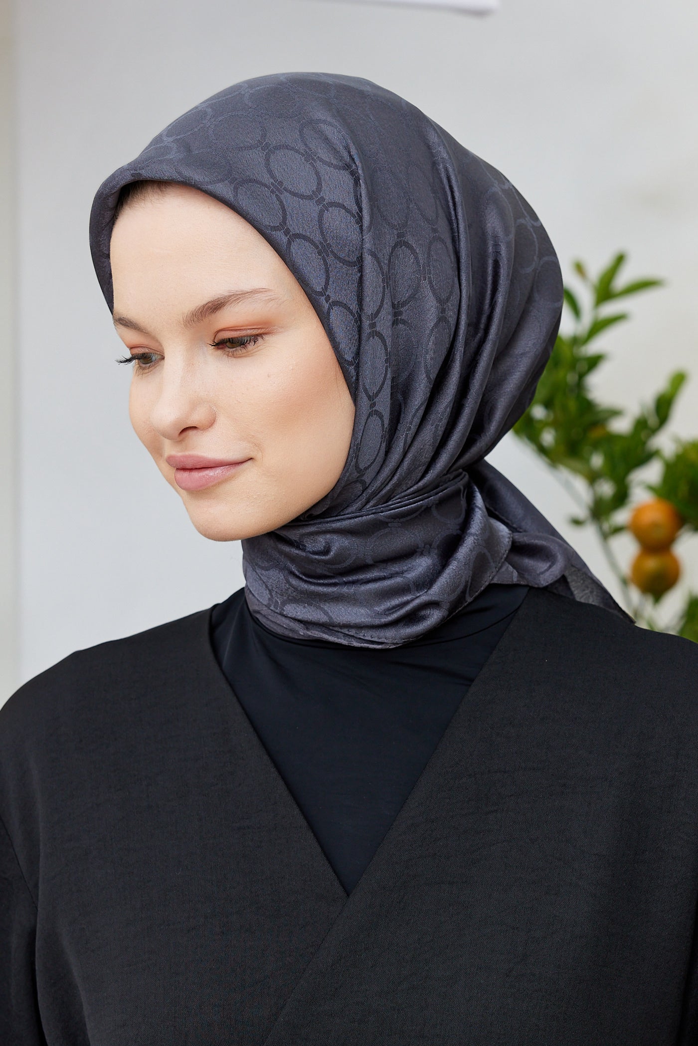 Tesettür Giyim - Jakar Janjan Halka Desen Eşarp - Füme - Emproyal