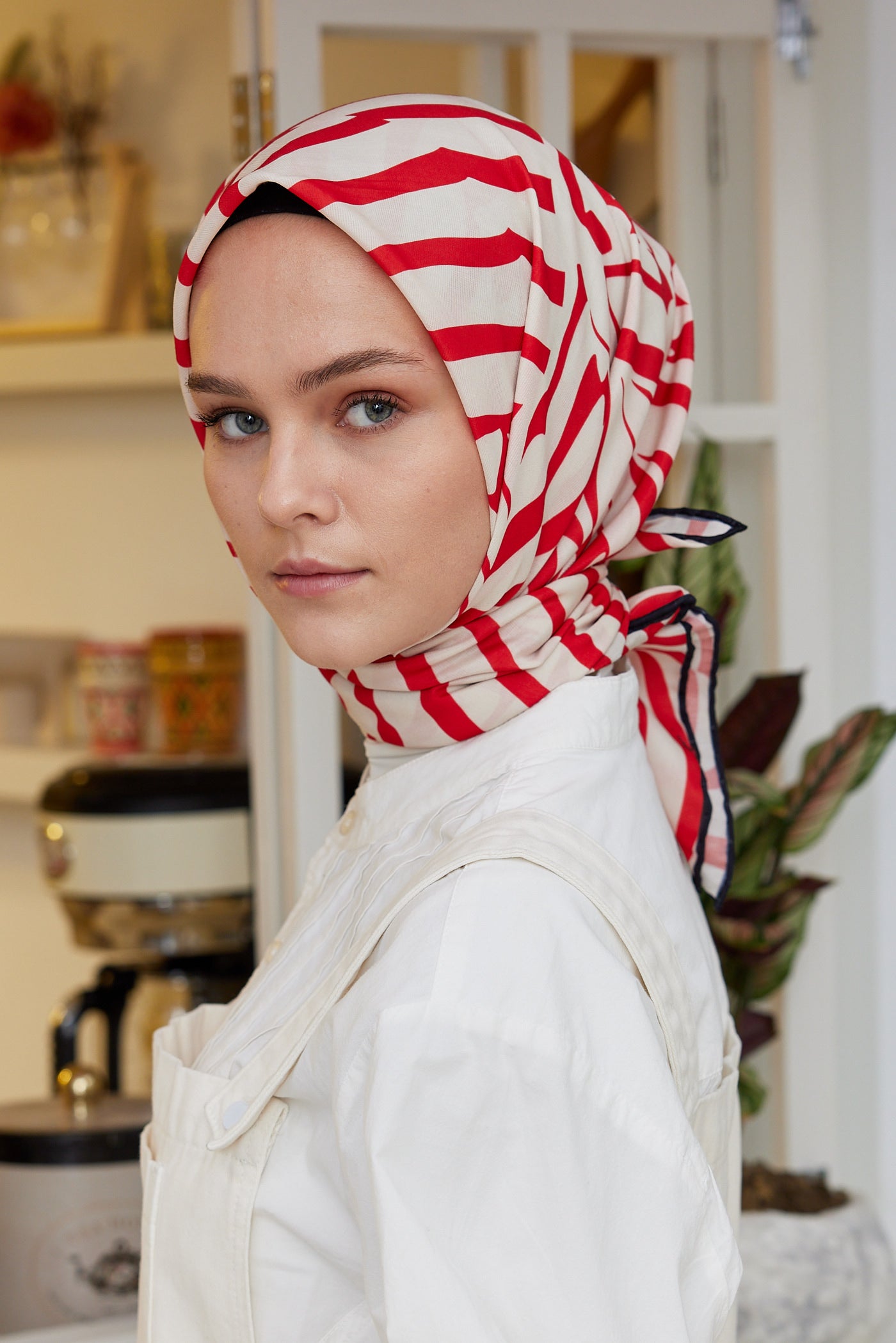 Tesettür Giyim - Pro Line Zebra Desen Eşarp - Beyaz - Kırmızı - Emproyal