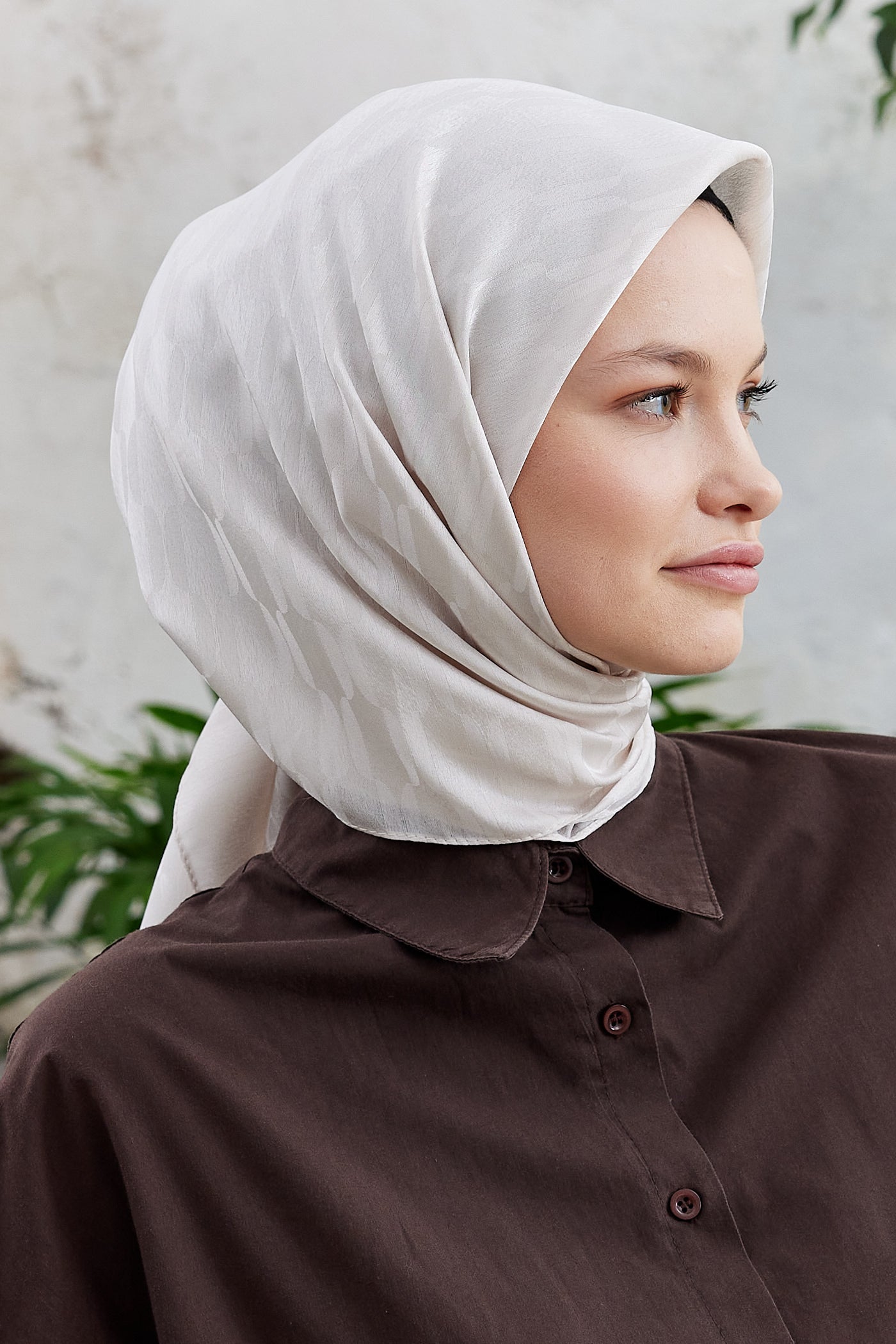 Tesettür Giyim - Jakar Janjan Zincir Desen Eşarp - Taş - Emproyal