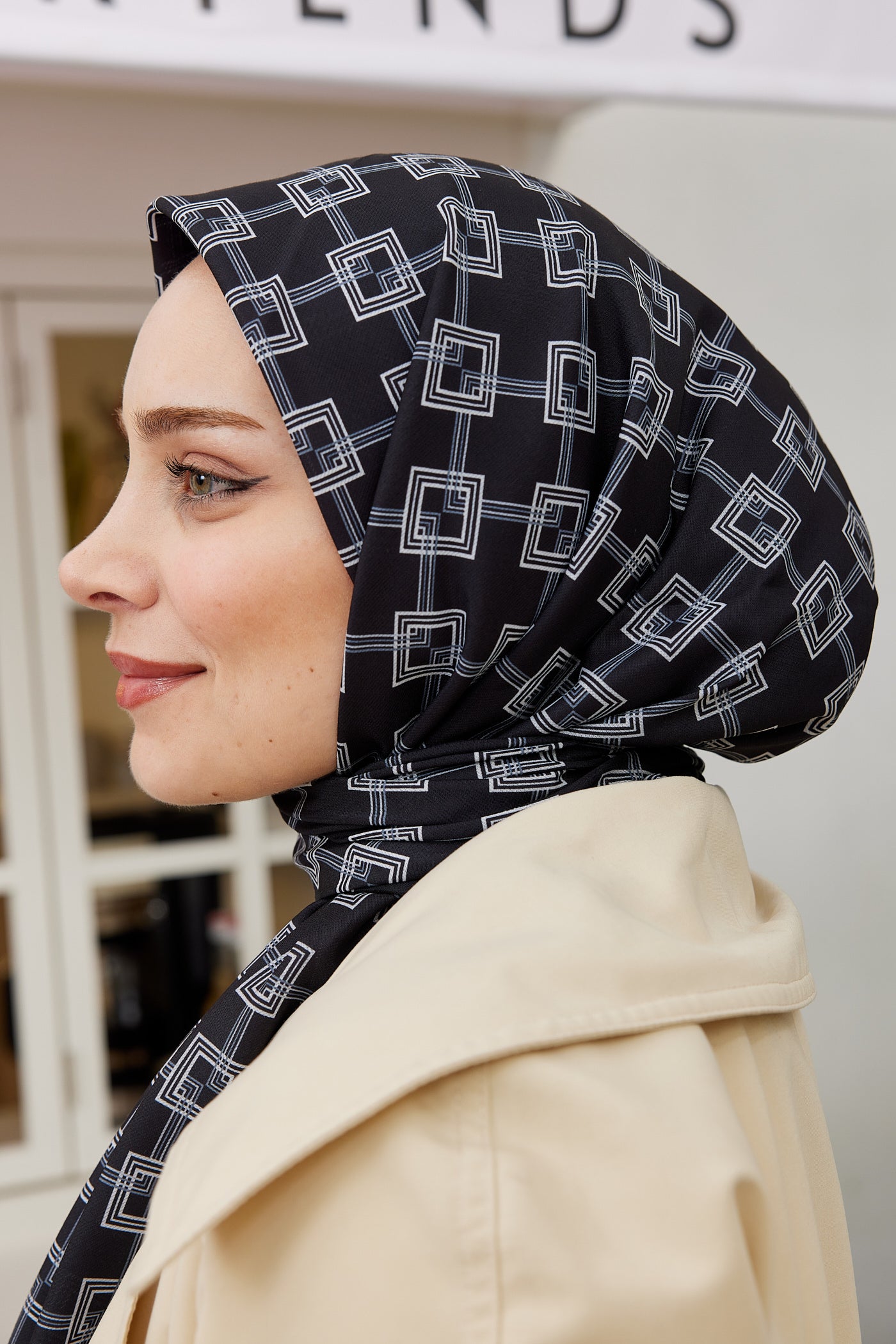 Tesettür Giyim - Pro Line Clara Desen Eşarp - Siyah - Beyaz - Emproyal