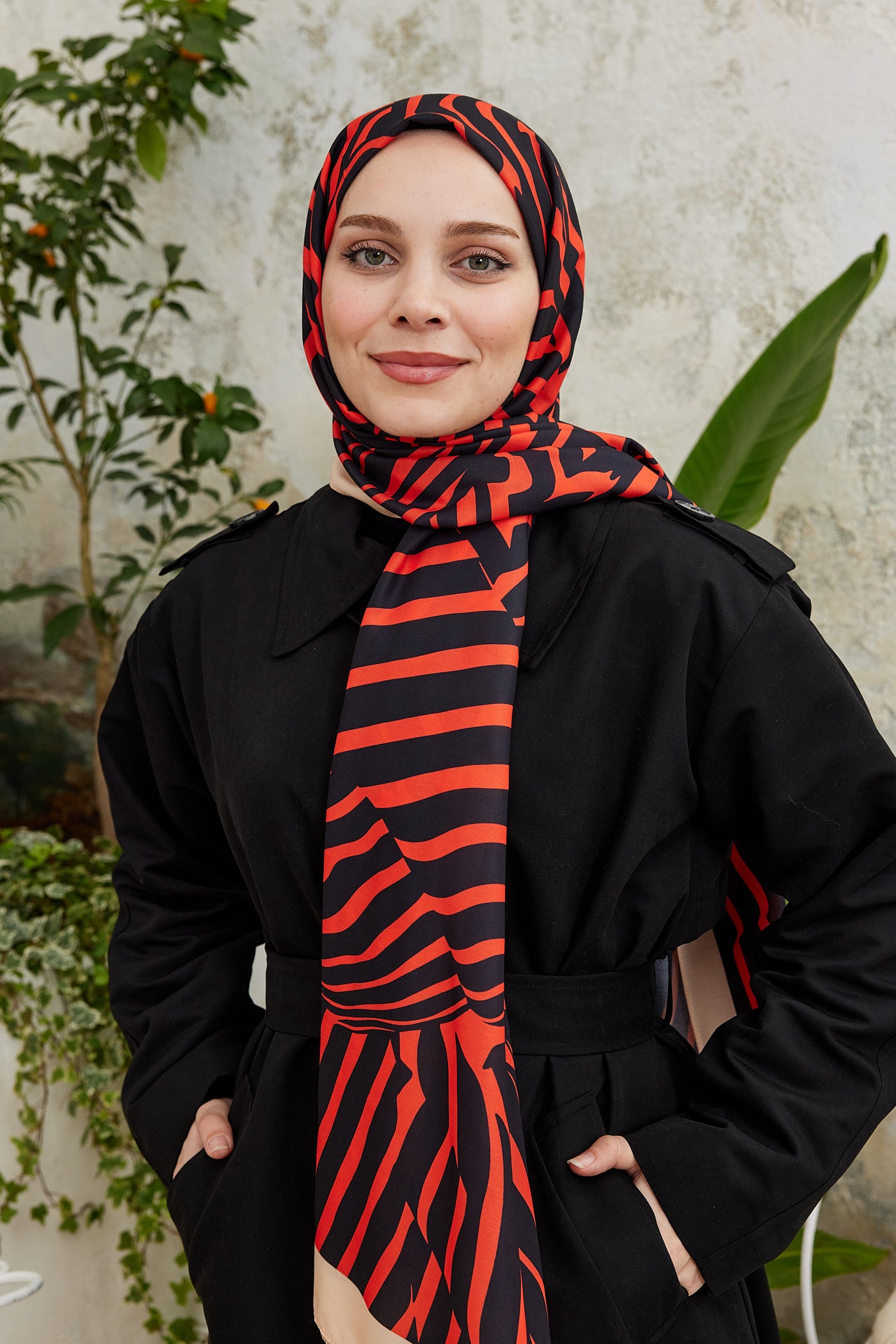 Tesettür Giyim - Pro Line Zebra Desen Şal - Siyah - Kırmızı - Emproyal