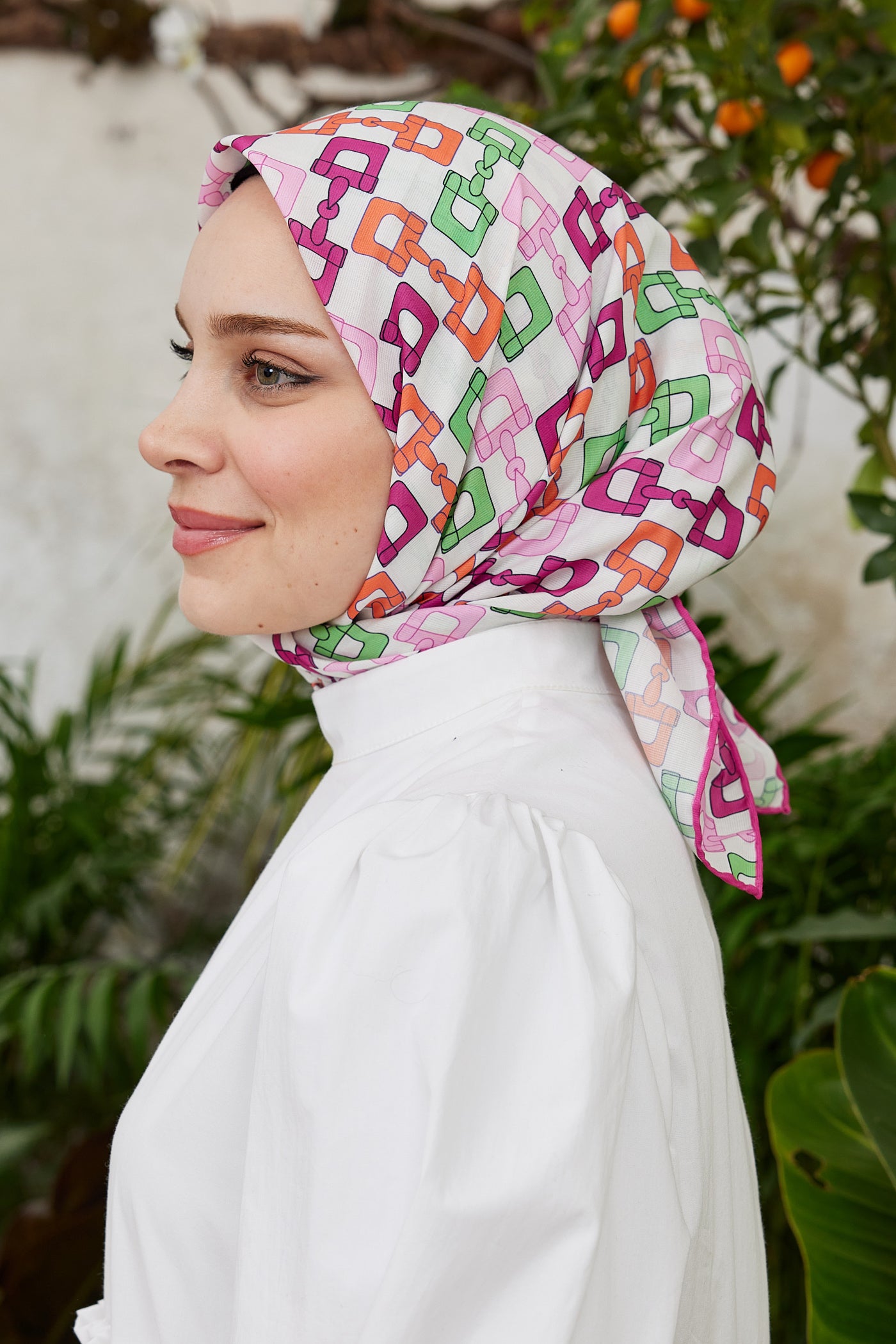 Tesettür Giyim - Pro Line Zincir Desen Eşarp - Beyaz - Fuşya - Emproyal