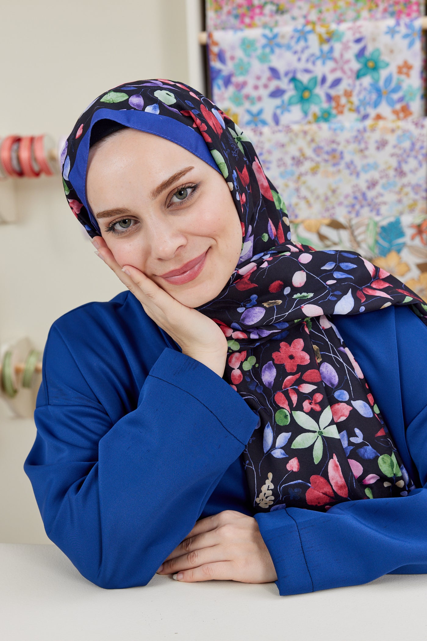 Tesettür Giyim - Pro Line Mimosa Desen Şal - Kırmızı - Siyah - Emproyal