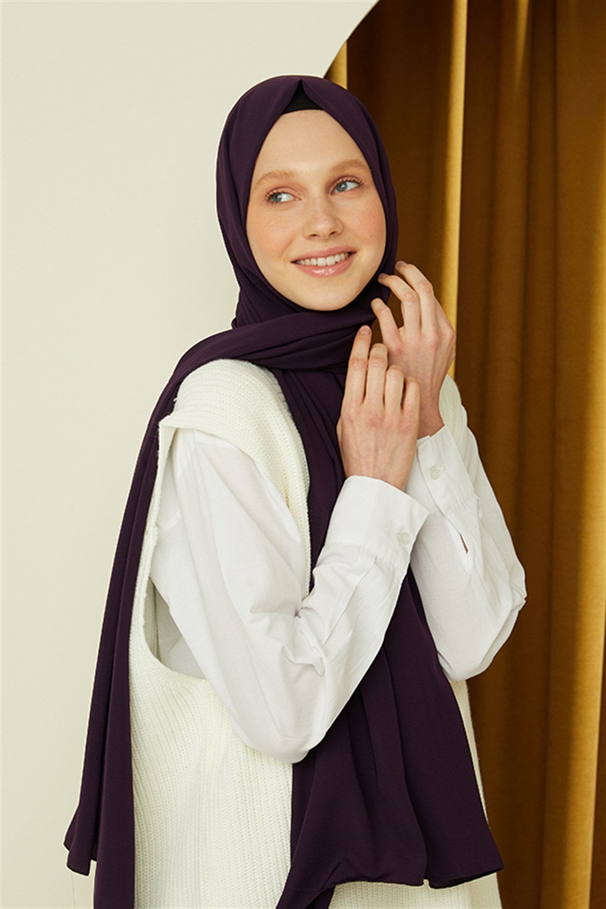 Tesettür Giyim - Düz Medine İpeği Şal - Mürdüm - Emproyal