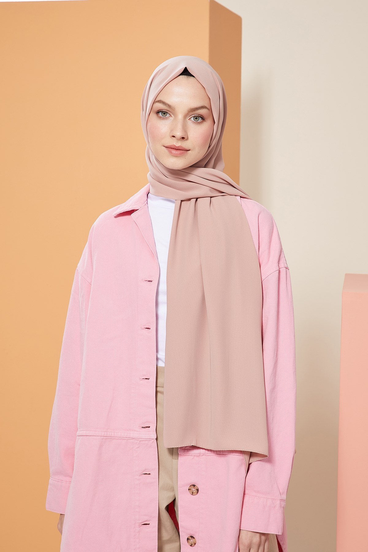 Tesettür Giyim - Düz Medine İpeği Şal - Bej-Pudra - Emproyal