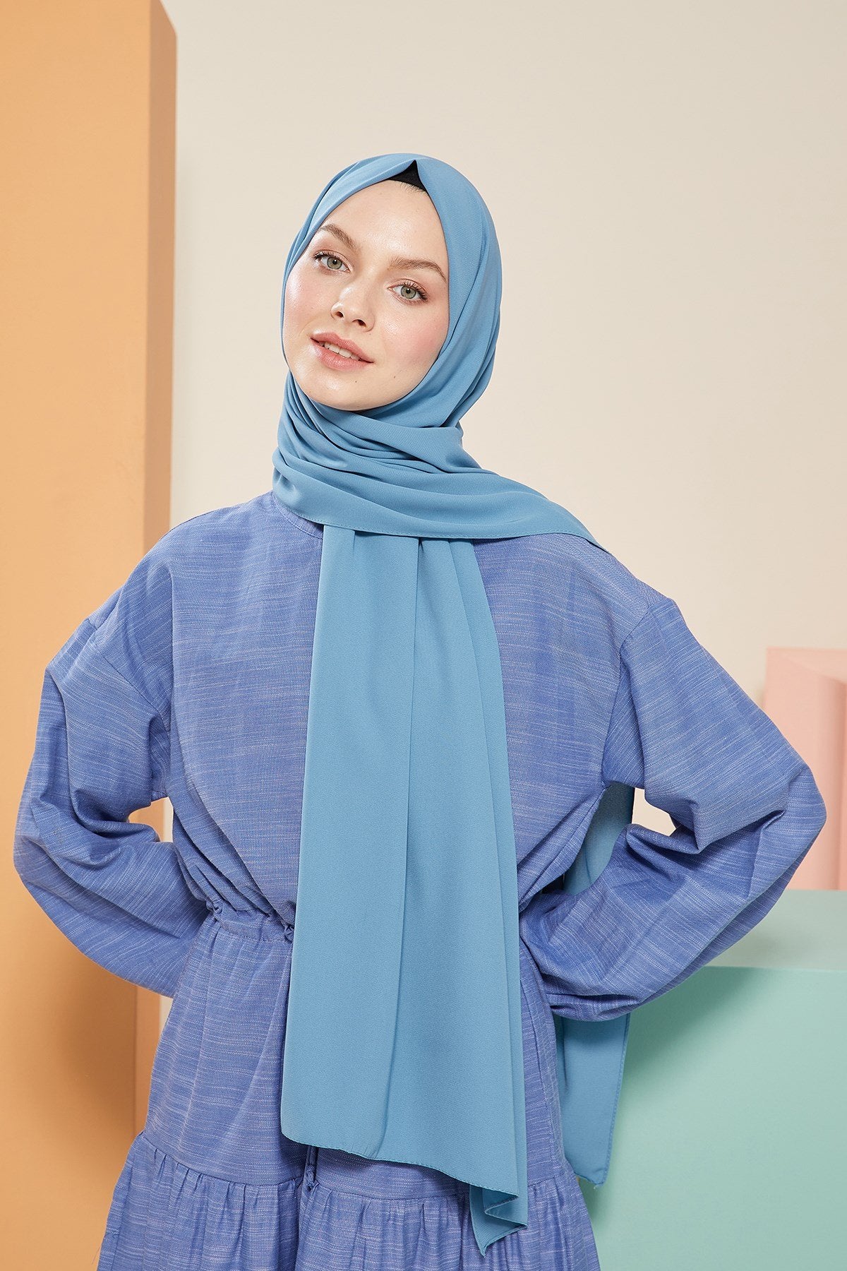 Tesettür Giyim - Düz Medine İpeği Şal - Gök Mavisi - Emproyal