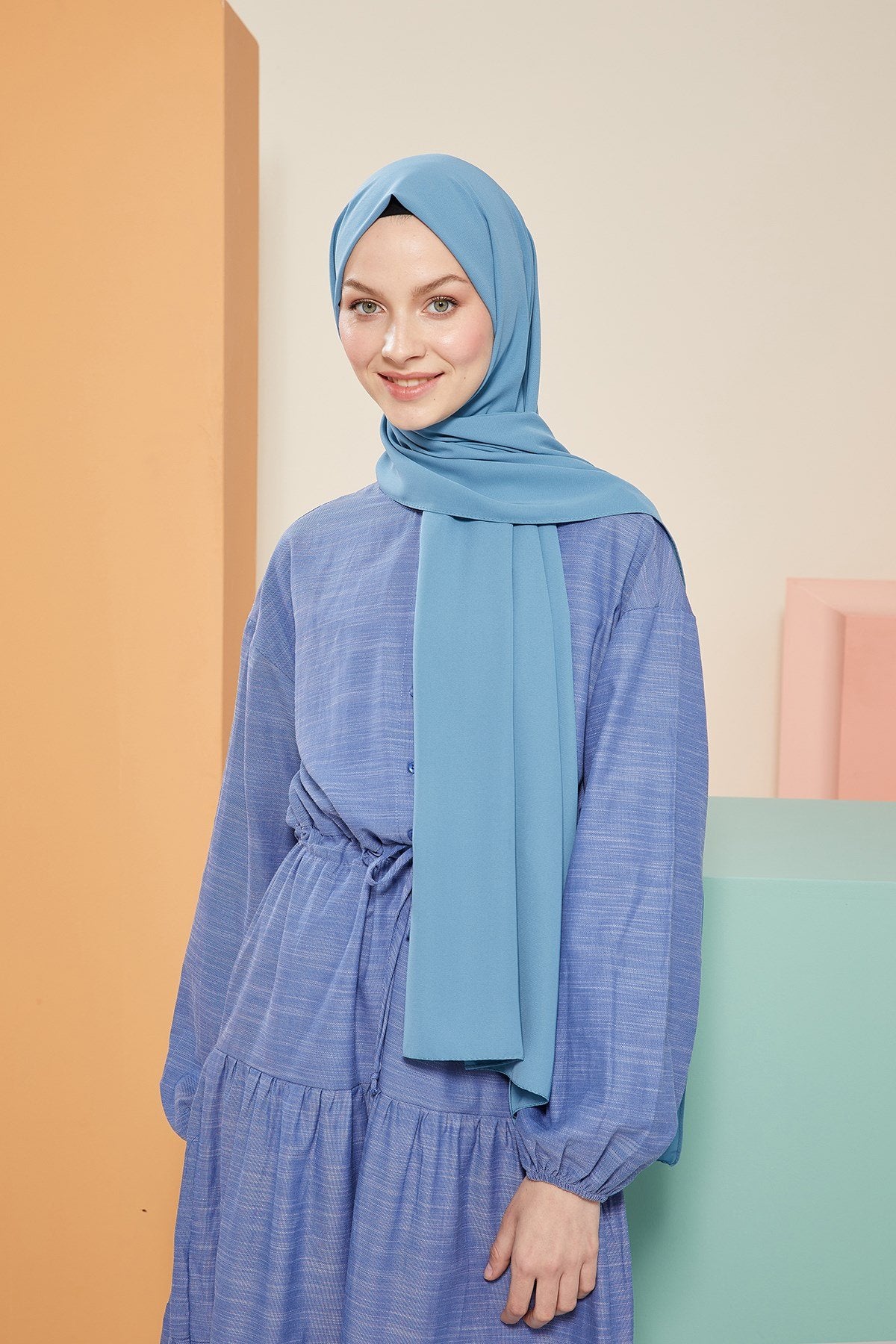Tesettür Giyim - Düz Medine İpeği Şal - Gök Mavisi - Emproyal
