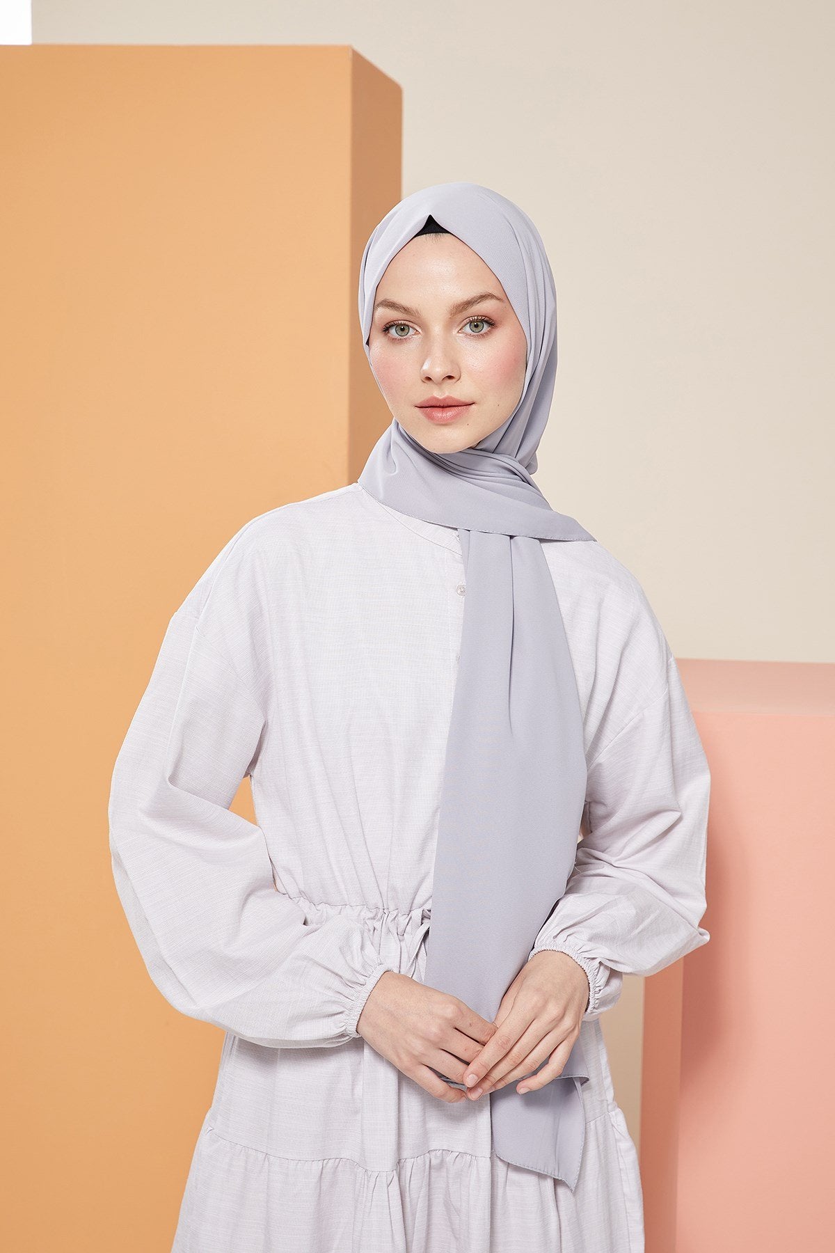 Tesettür Giyim - Düz Medine İpeği Şal - Gümüş - Emproyal