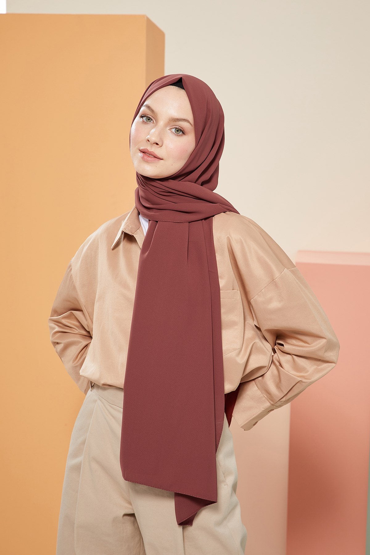 Tesettür Giyim - Düz Medine İpeği Şal - Kızıl Kahve - Emproyal