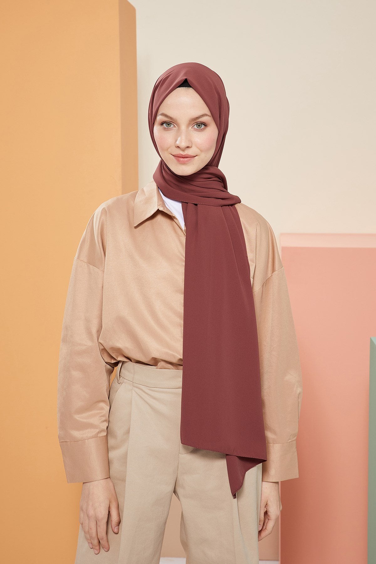 Tesettür Giyim - Düz Medine İpeği Şal - Kızıl Kahve - Emproyal