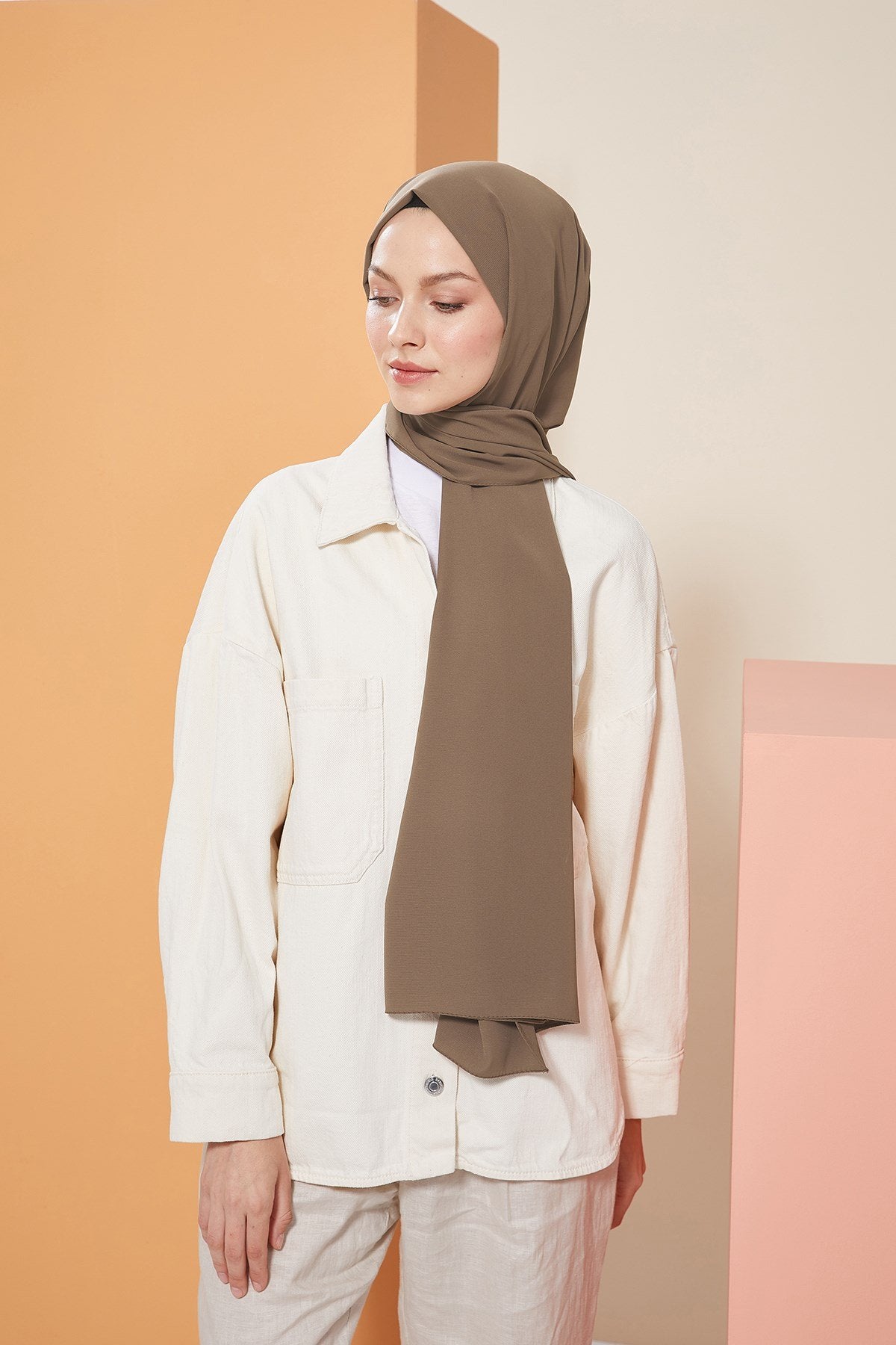 Tesettür Giyim - Düz Medine İpeği Şal - Sütlü Kahve - Emproyal