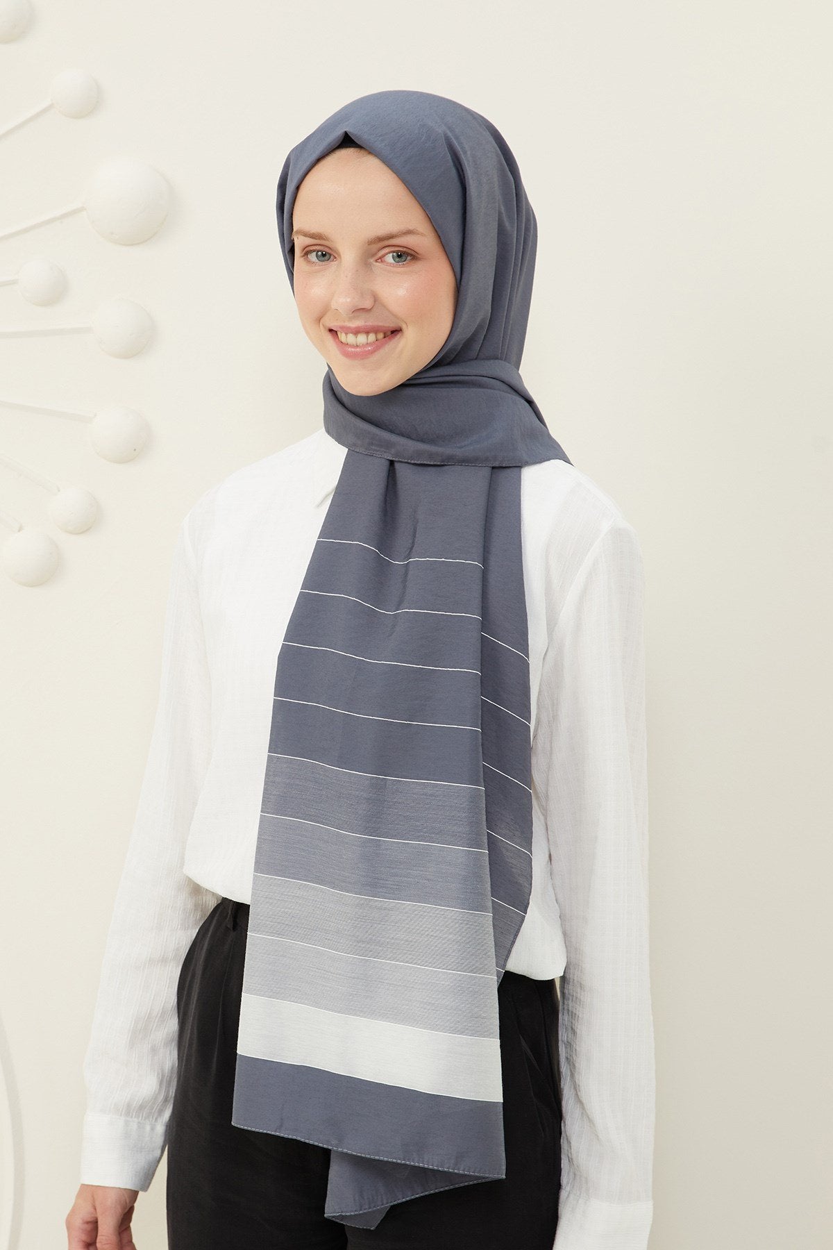 Tesettür Giyim - Piano Şal - Füme - Emproyal