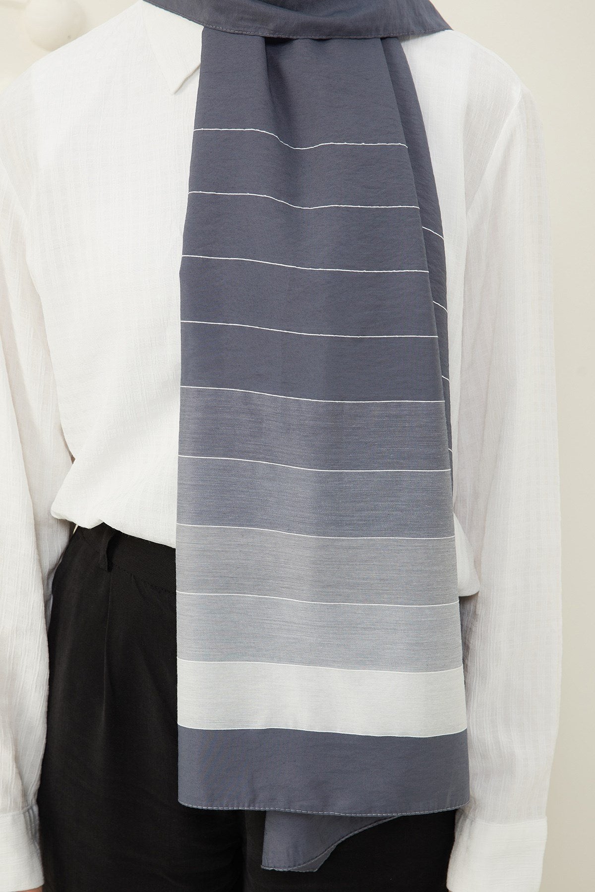 Tesettür Giyim - Piano Şal - Füme - Emproyal