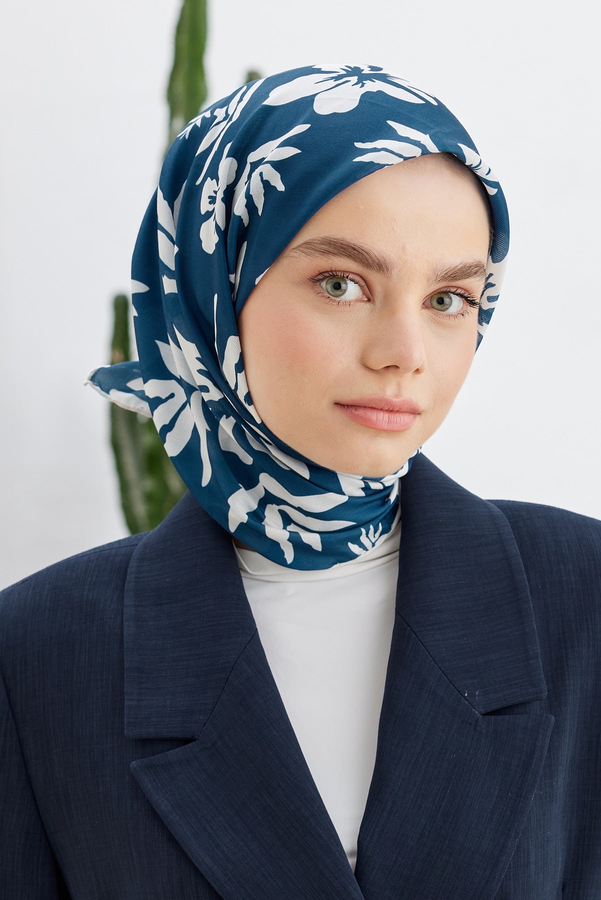 Tesettür Giyim - Pro Line Lavinia Desen Eşarp - Lacivert - Beyaz - Emproyal