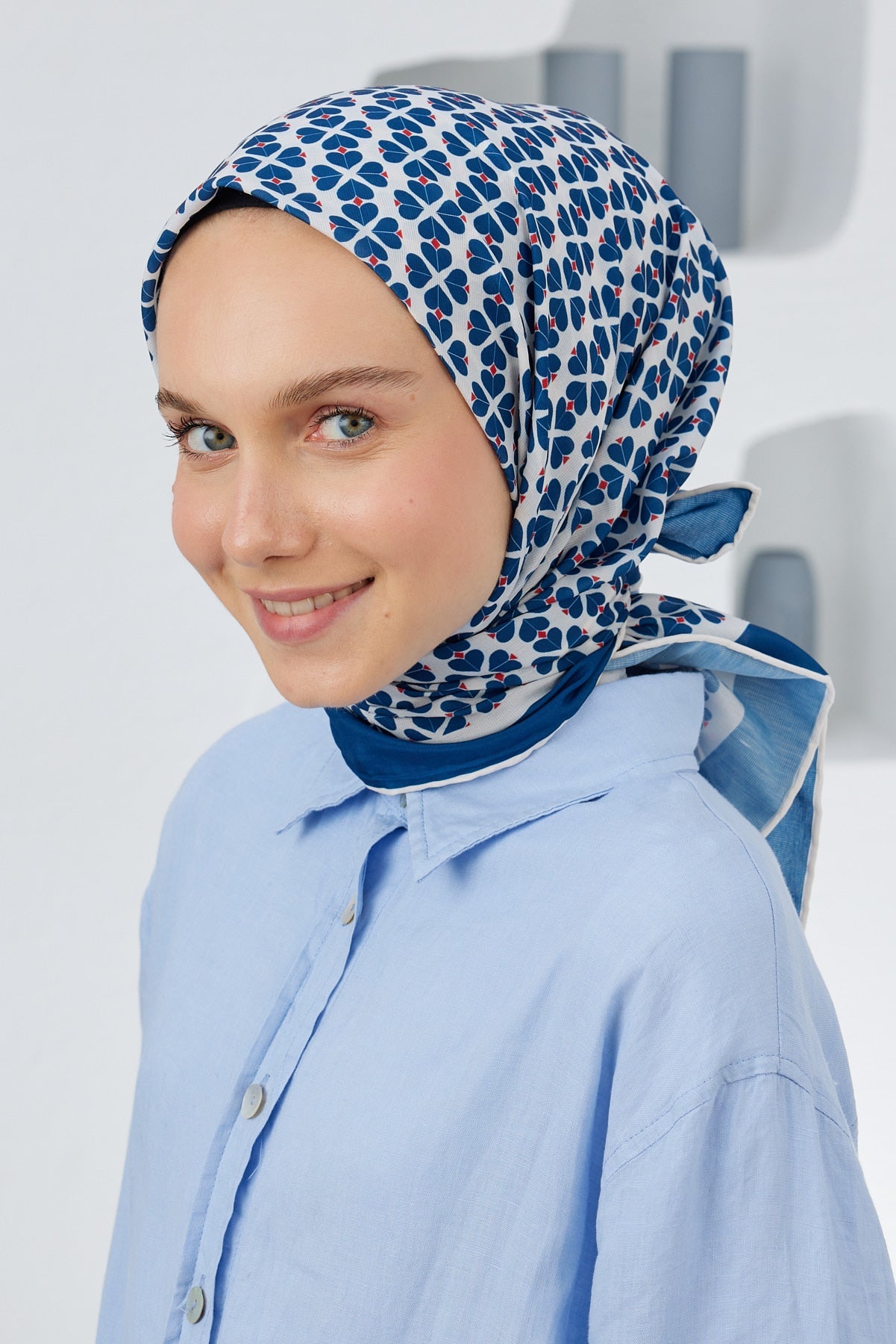 Tesettür Giyim - Pro Line Yonca Desen Eşarp - Lacivert - Beyaz - Emproyal