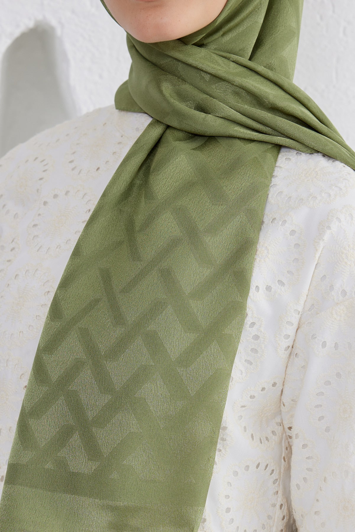 Tesettür Giyim - Jakar Janjan Line Desen Şal - Haki - Emproyal