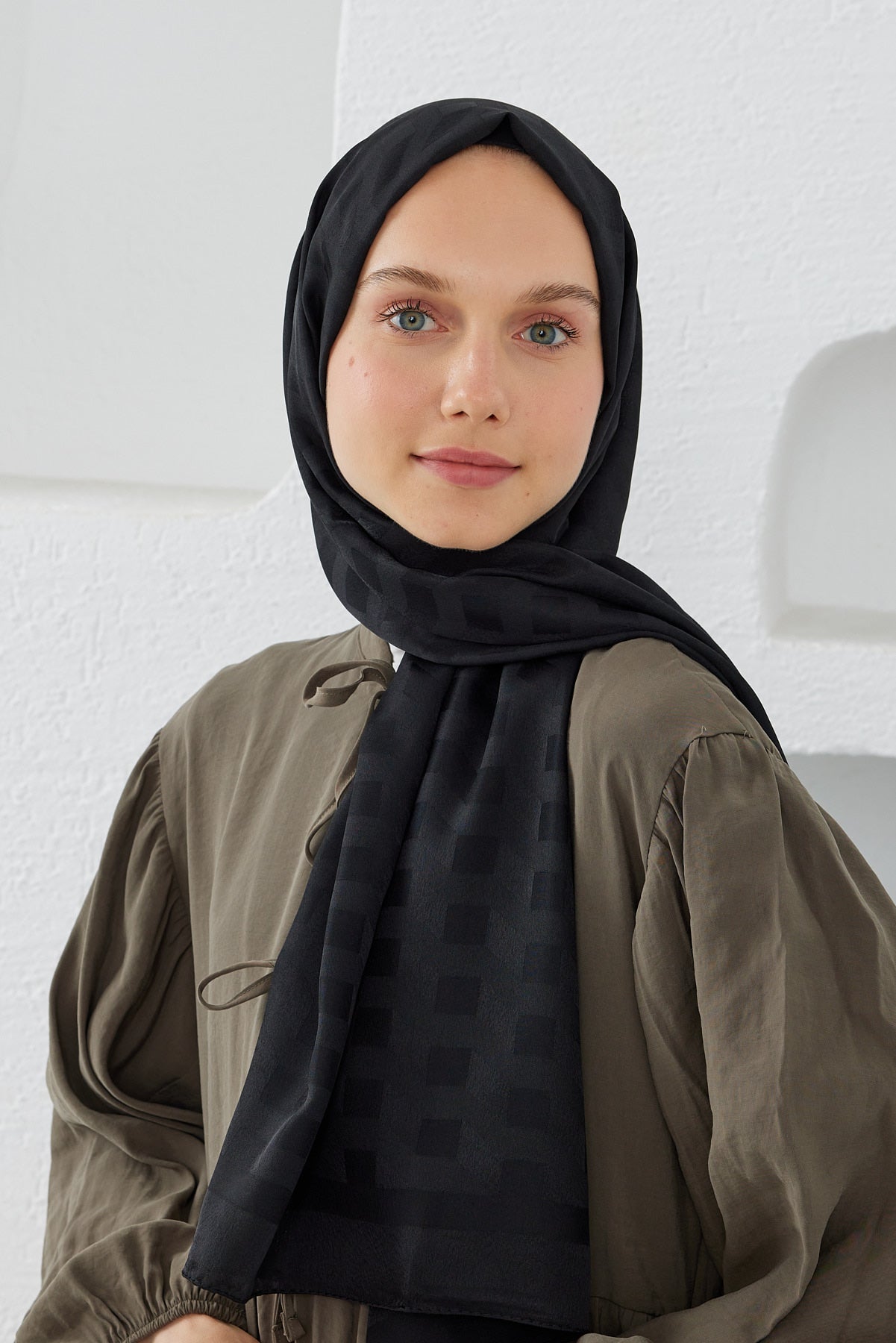 Tesettür Giyim - Jakar Janjan Mila Desen Şal - Siyah - Emproyal