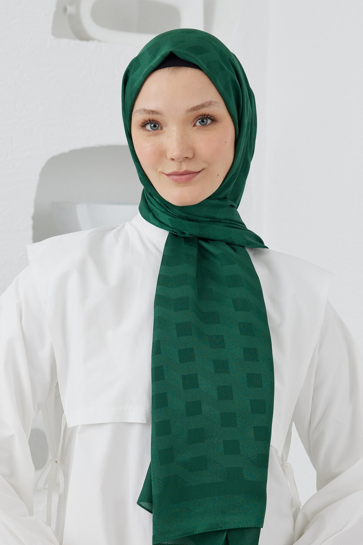 Tesettür Giyim - Jakar Janjan Mila Desen Şal - Zümrüt - Emproyal