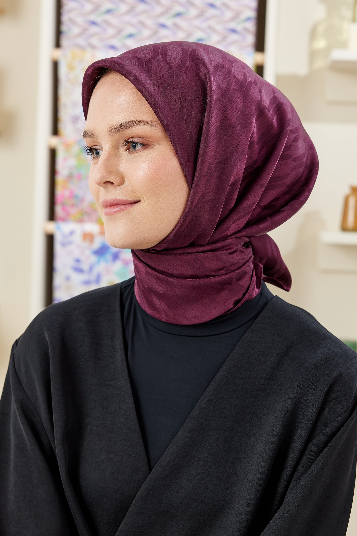 Tesettür Giyim - Jakar Janjan Zincir Desen Eşarp - Mürdüm - Emproyal