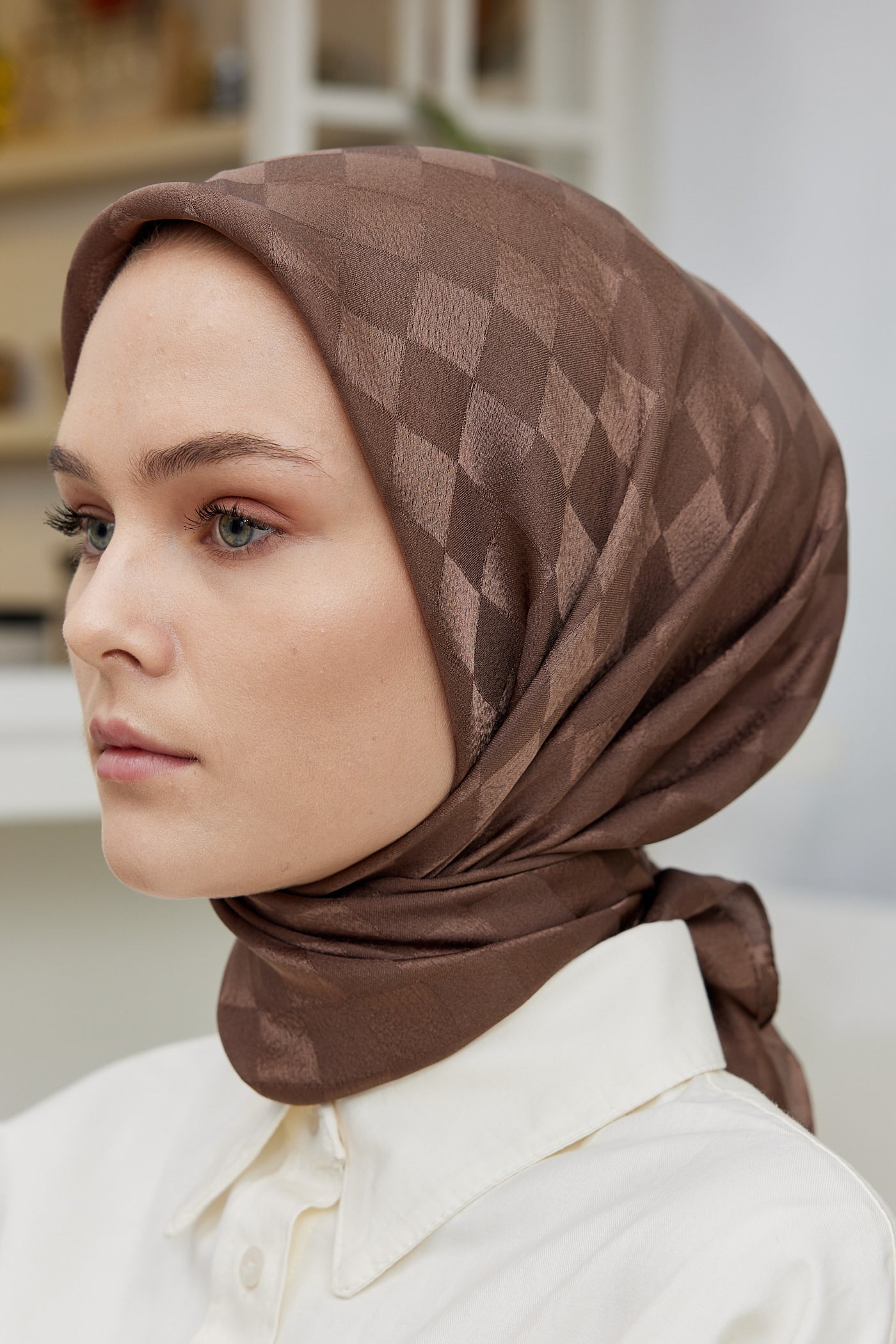 Tesettür Giyim - Jakar Janjan Dama Desen Eşarp - Koyu Kahverengi - Emproyal