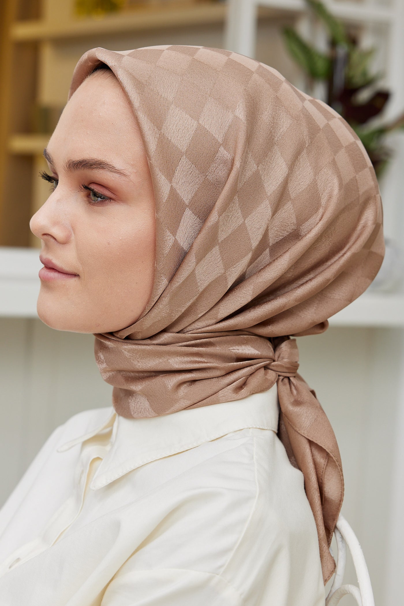 Tesettür Giyim - Jakar Janjan Dama Desen Eşarp - Sütlü Kahve - Emproyal