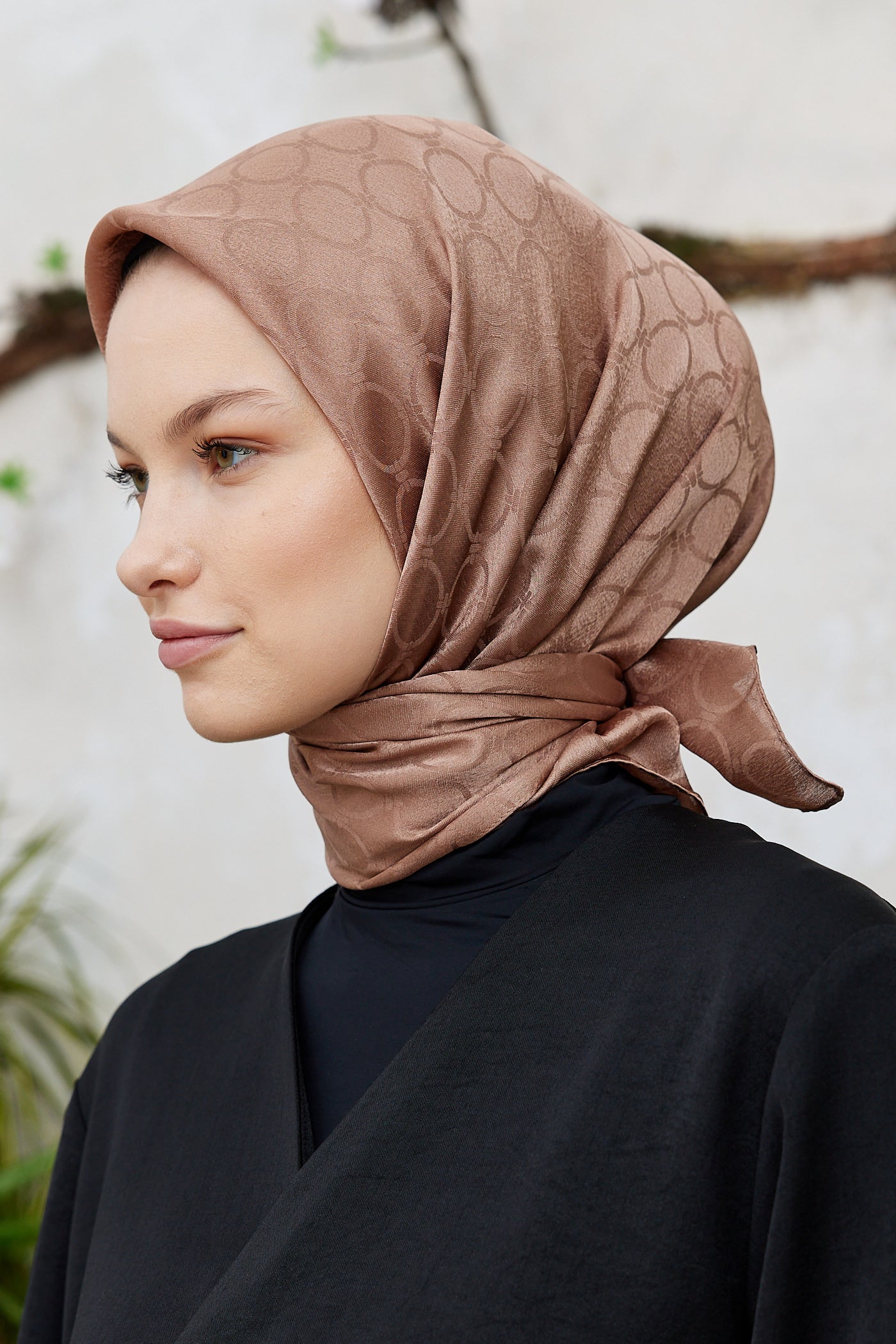 Tesettür Giyim - Jakar Janjan Halka Desen Eşarp - Kahverengi - Emproyal