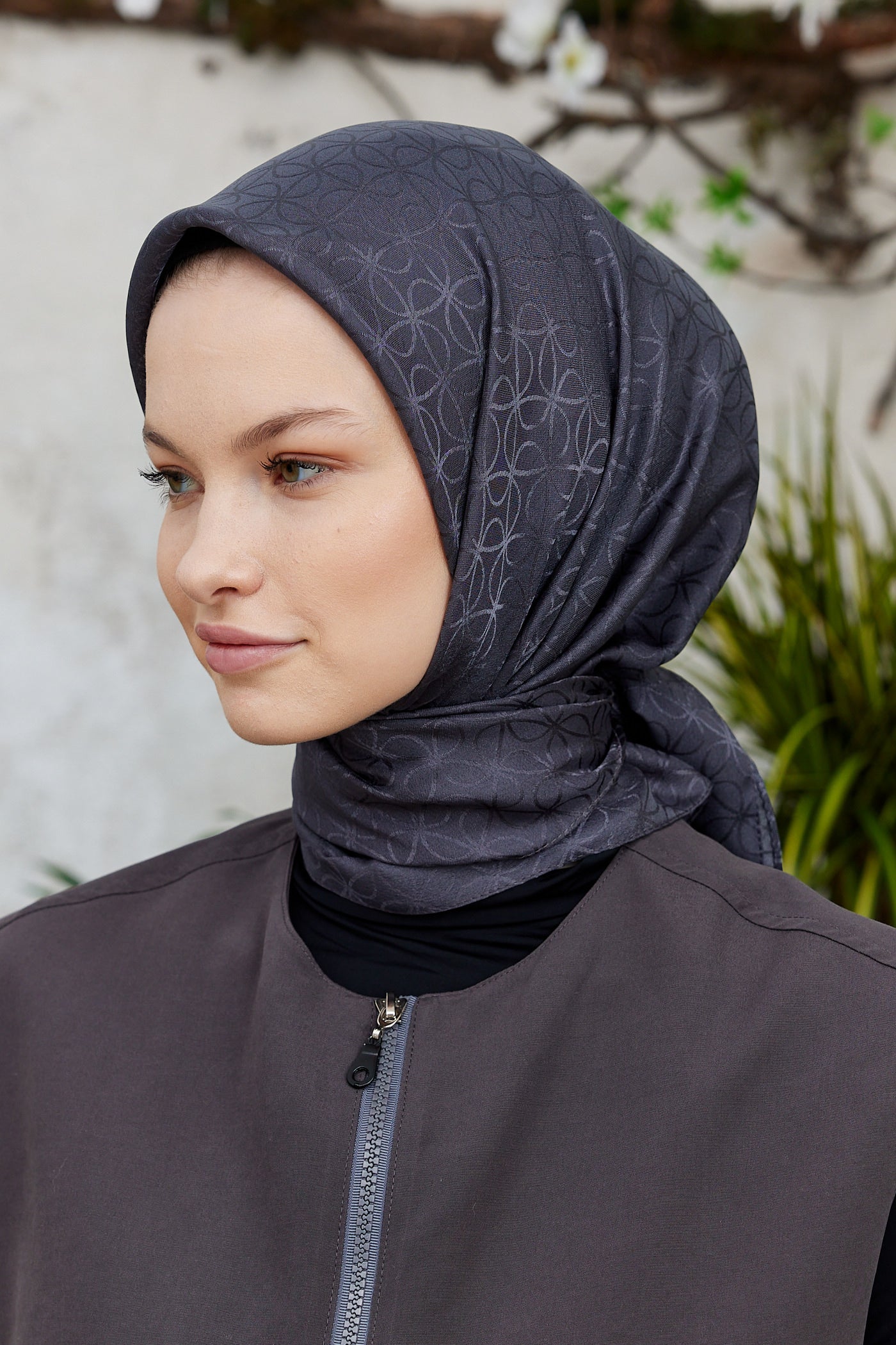 Tesettür Giyim - Jakar Janjan Elips Desen Eşarp - Füme - Emproyal