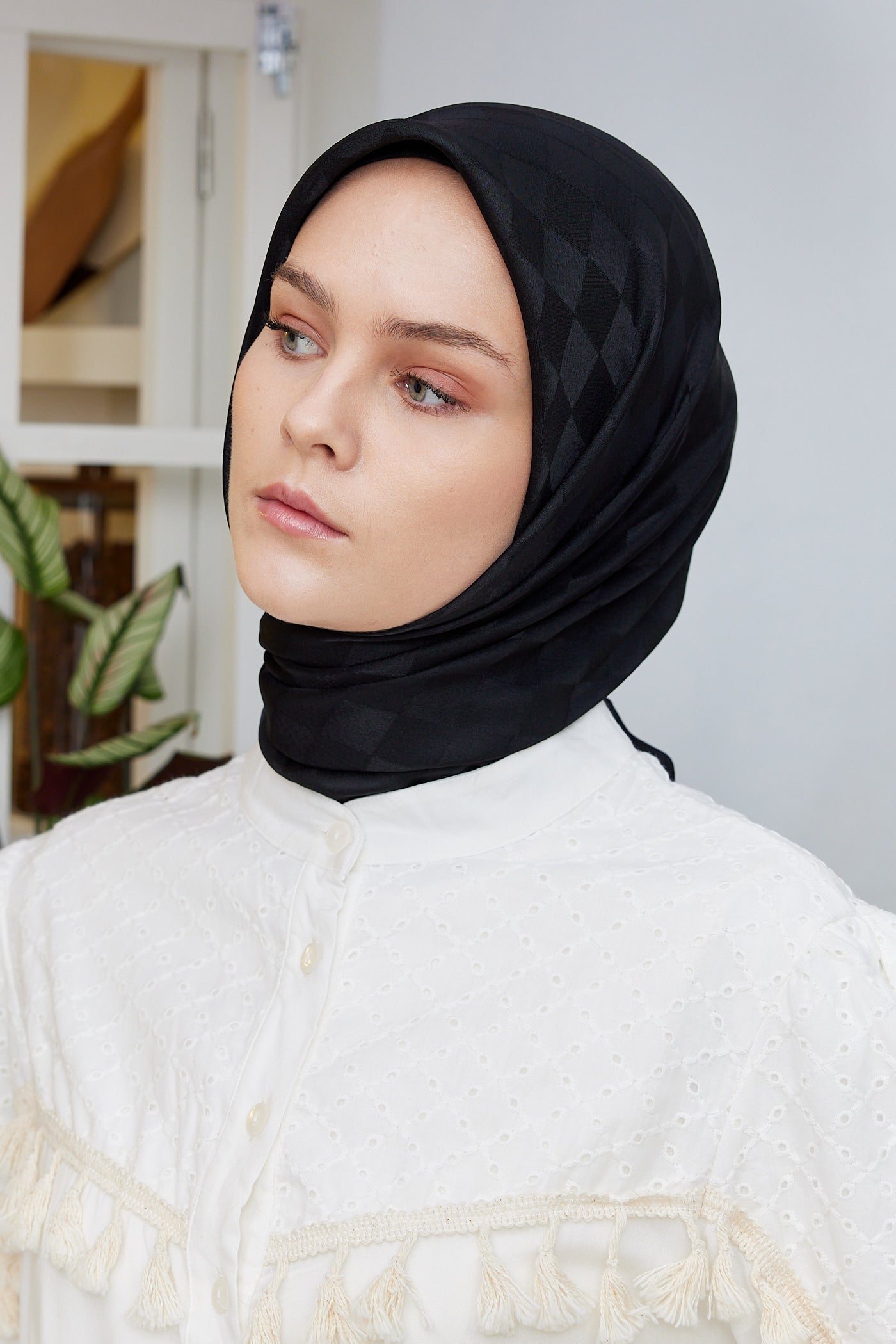 Tesettür Giyim - Jakar Janjan Dama Desen Eşarp - Siyah - Emproyal