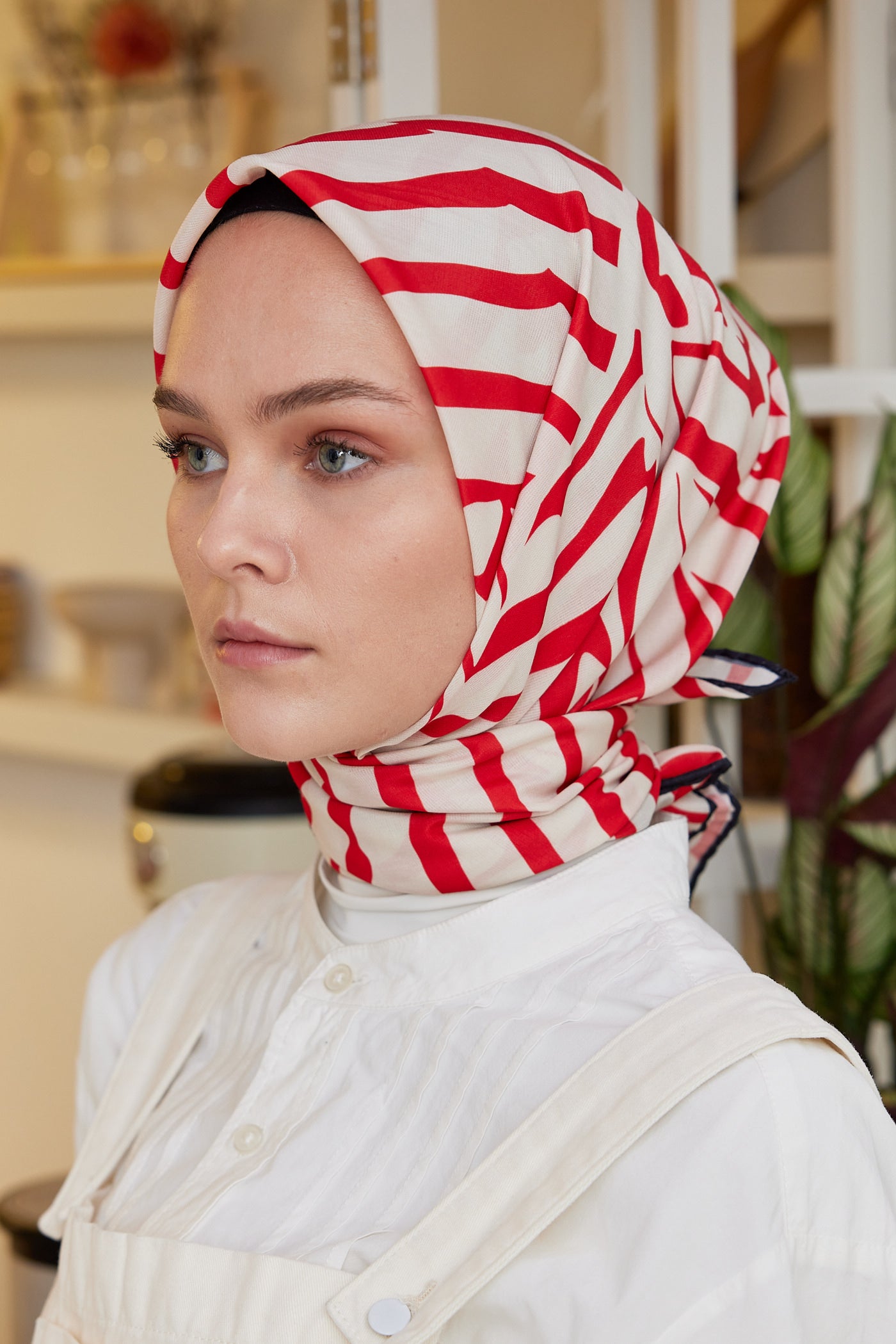 Tesettür Giyim - Pro Line Zebra Desen Eşarp - Beyaz - Kırmızı - Emproyal