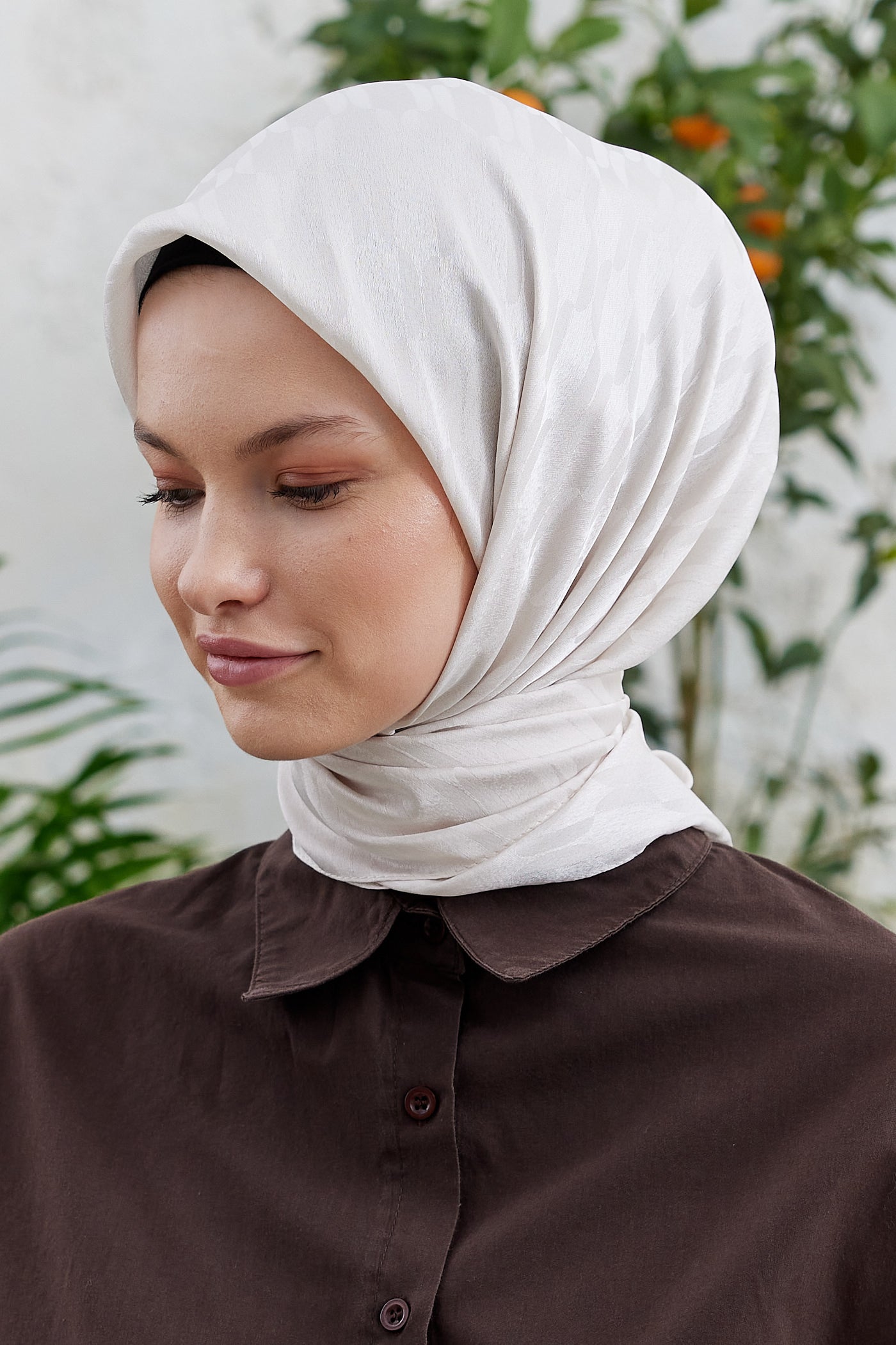 Tesettür Giyim - Jakar Janjan Zincir Desen Eşarp - Taş - Emproyal