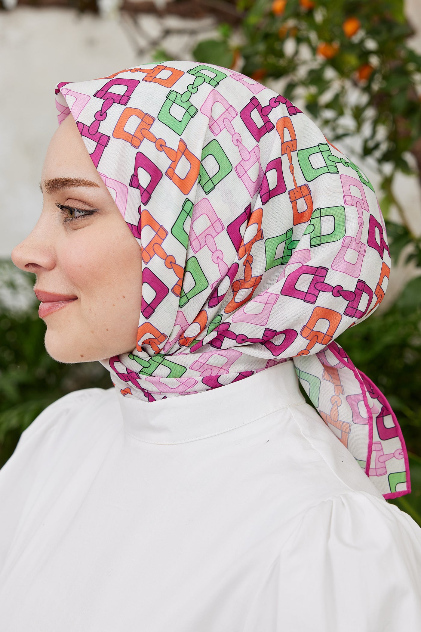 Tesettür Giyim - Pro Line Zincir Desen Eşarp - Beyaz - Fuşya - Emproyal